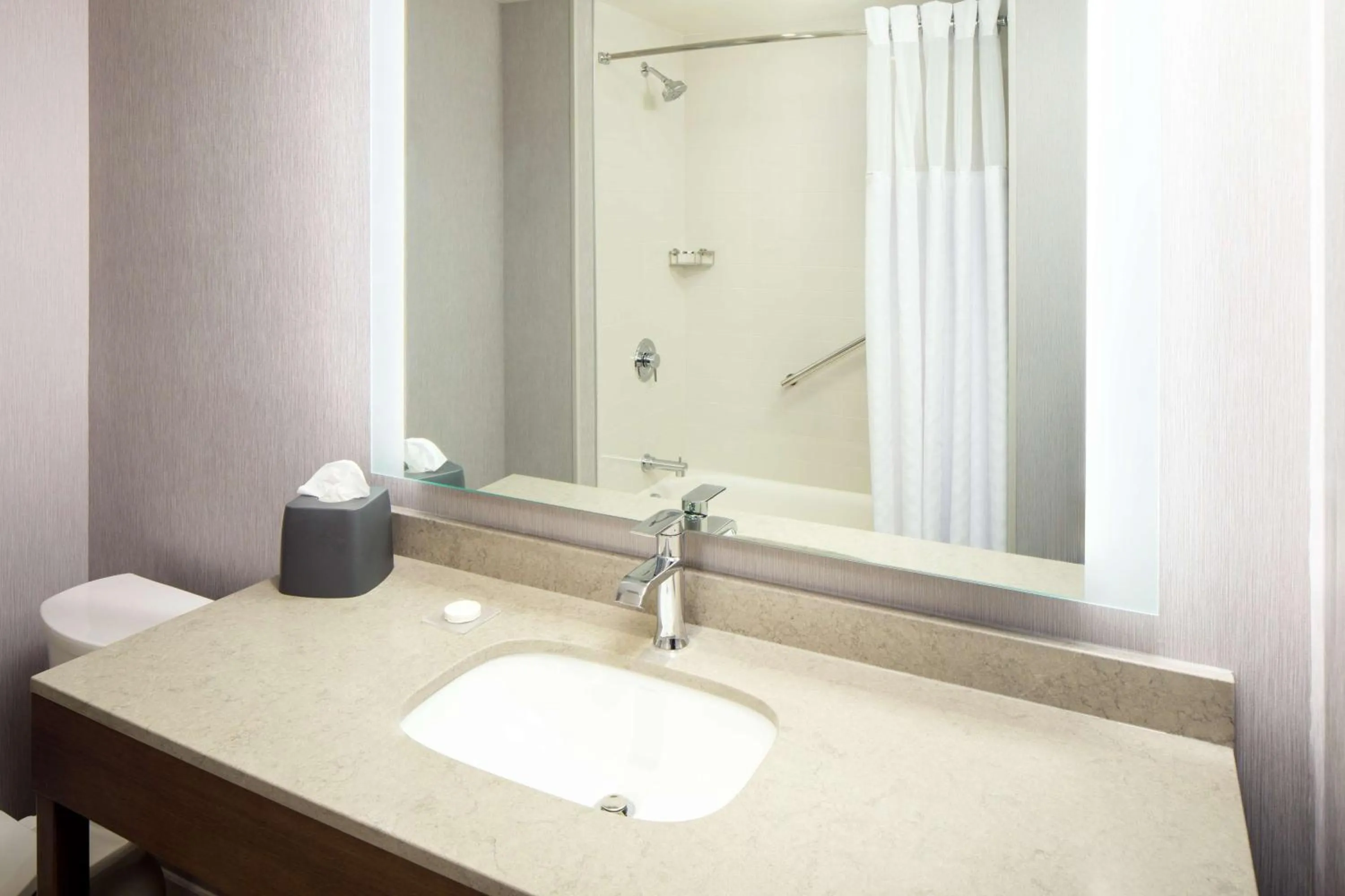 Bathroom in Hyatt Place Boise-Meridian