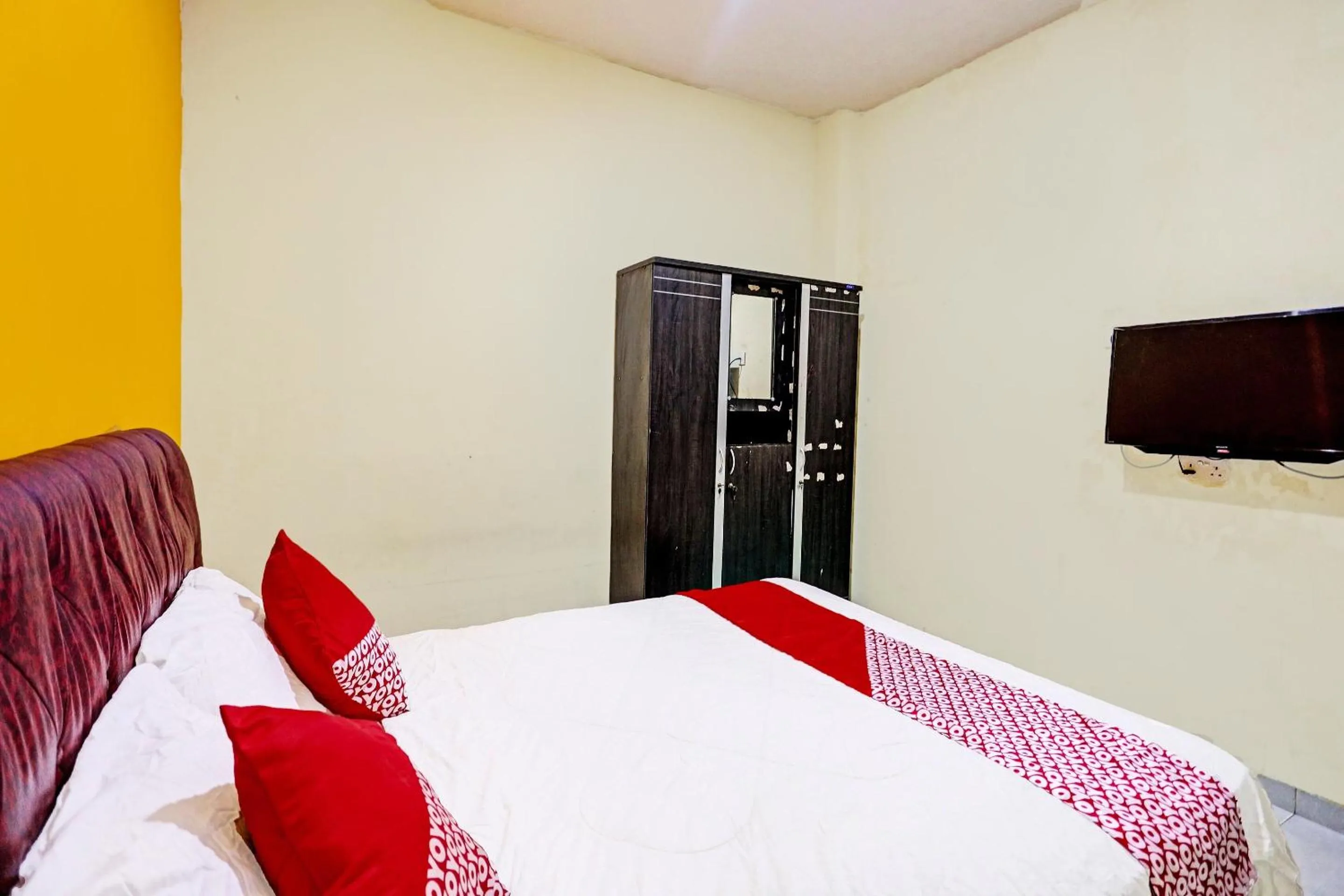 Bedroom, Bed in Hotel O Hasan House SyariahNearPelabuhan Feri Harbor Bay