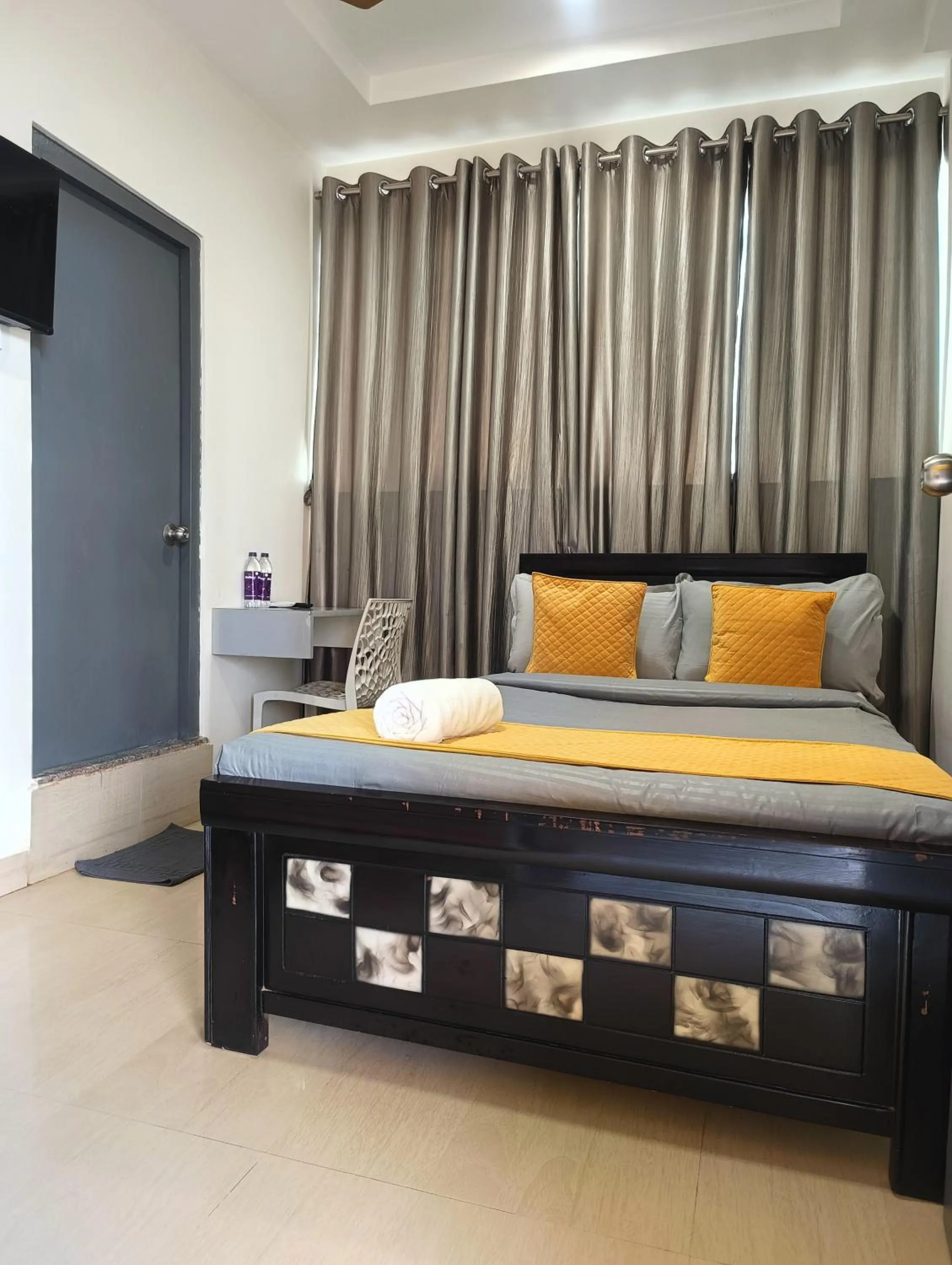 Bed in Yellow Bells Signature HITEC City