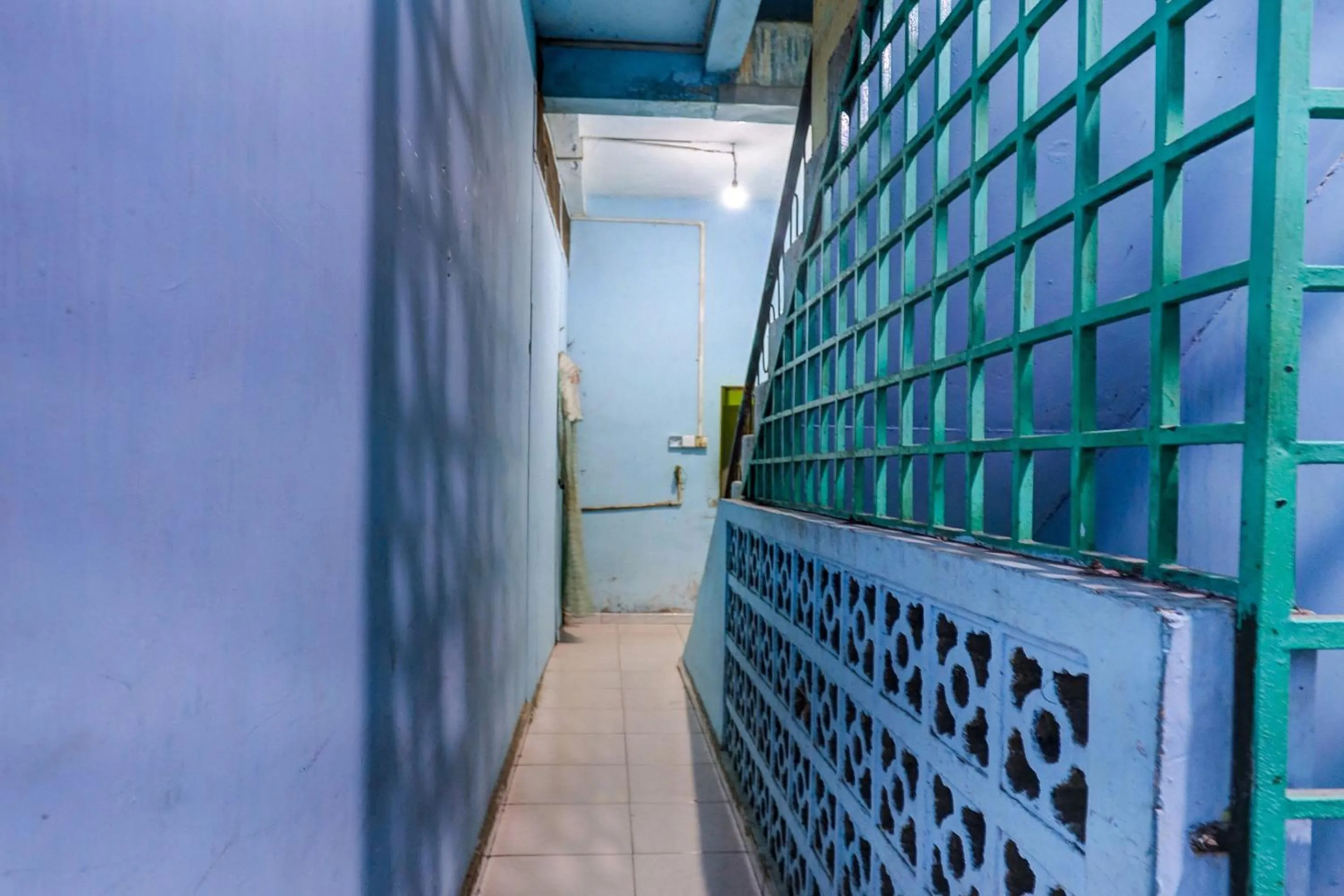 Lobby or reception in Hotel O Homestay Semarang Baru SyariahNearNagoya Hill Shopping Mall