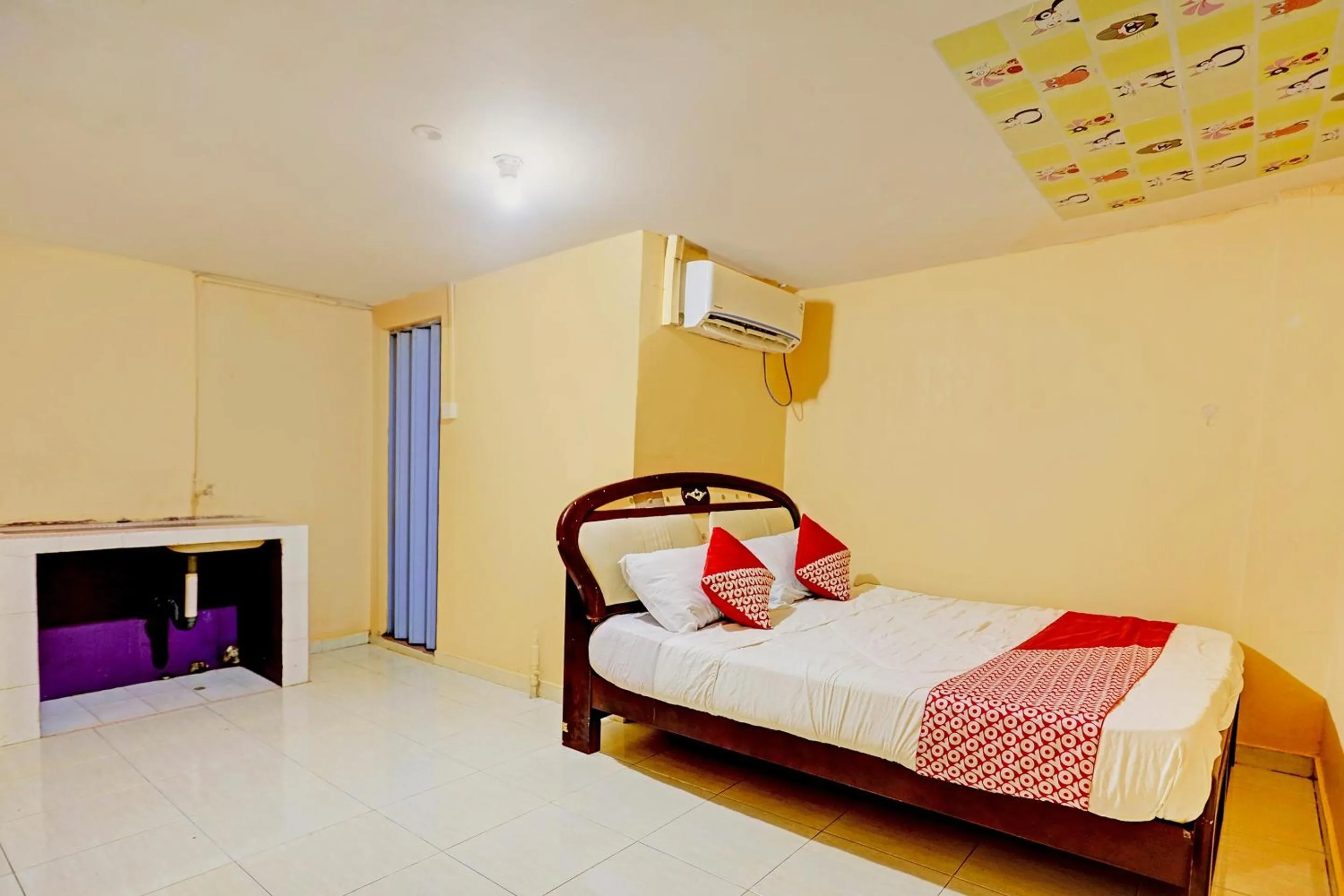 Bedroom, Bed in Hotel O Abi Manyu Syariah