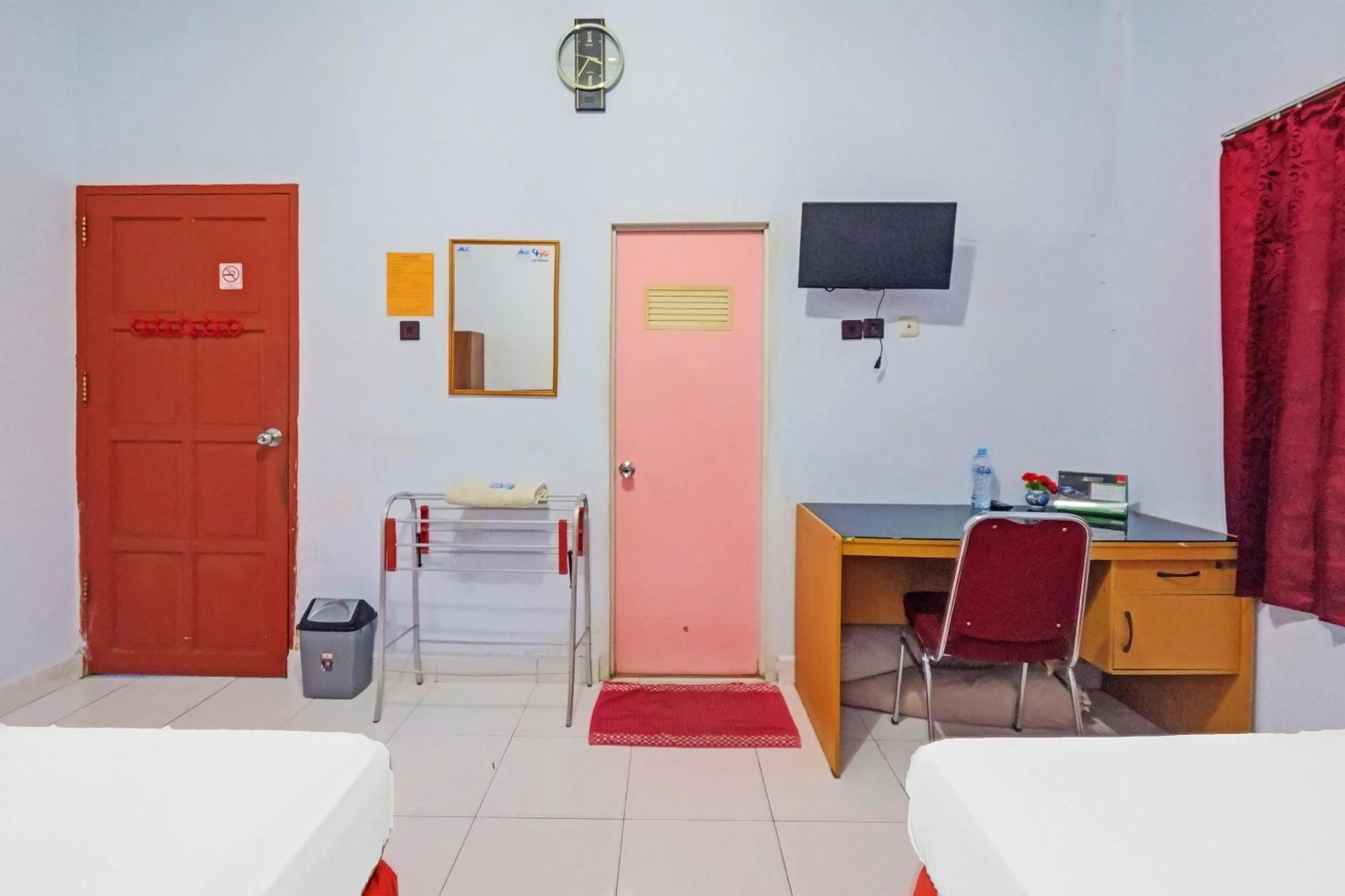 Bedroom in Hotel O Wisma Arwini Syariah Near Benteng Balangnipa