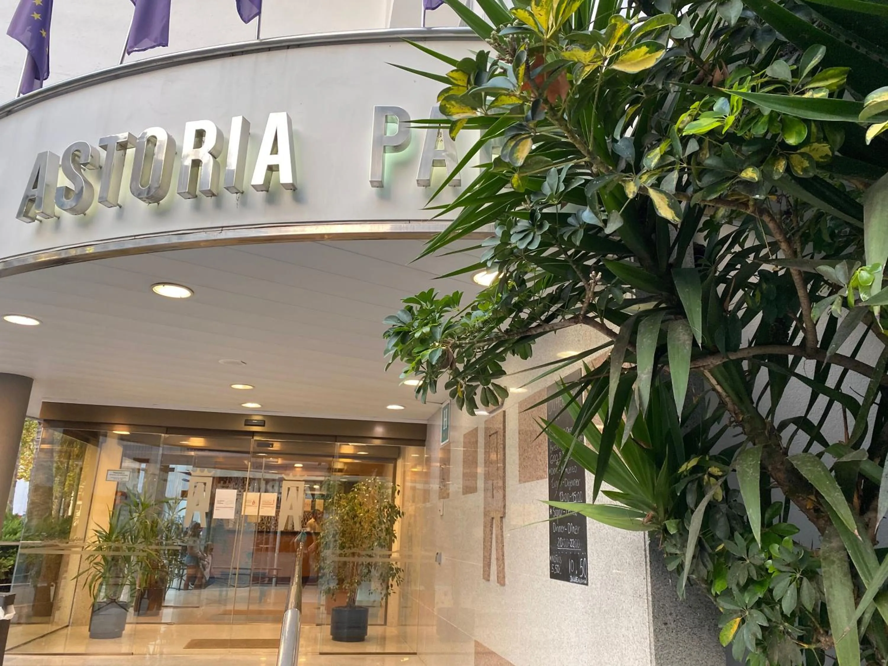 Property building in Hotel Astoria Park