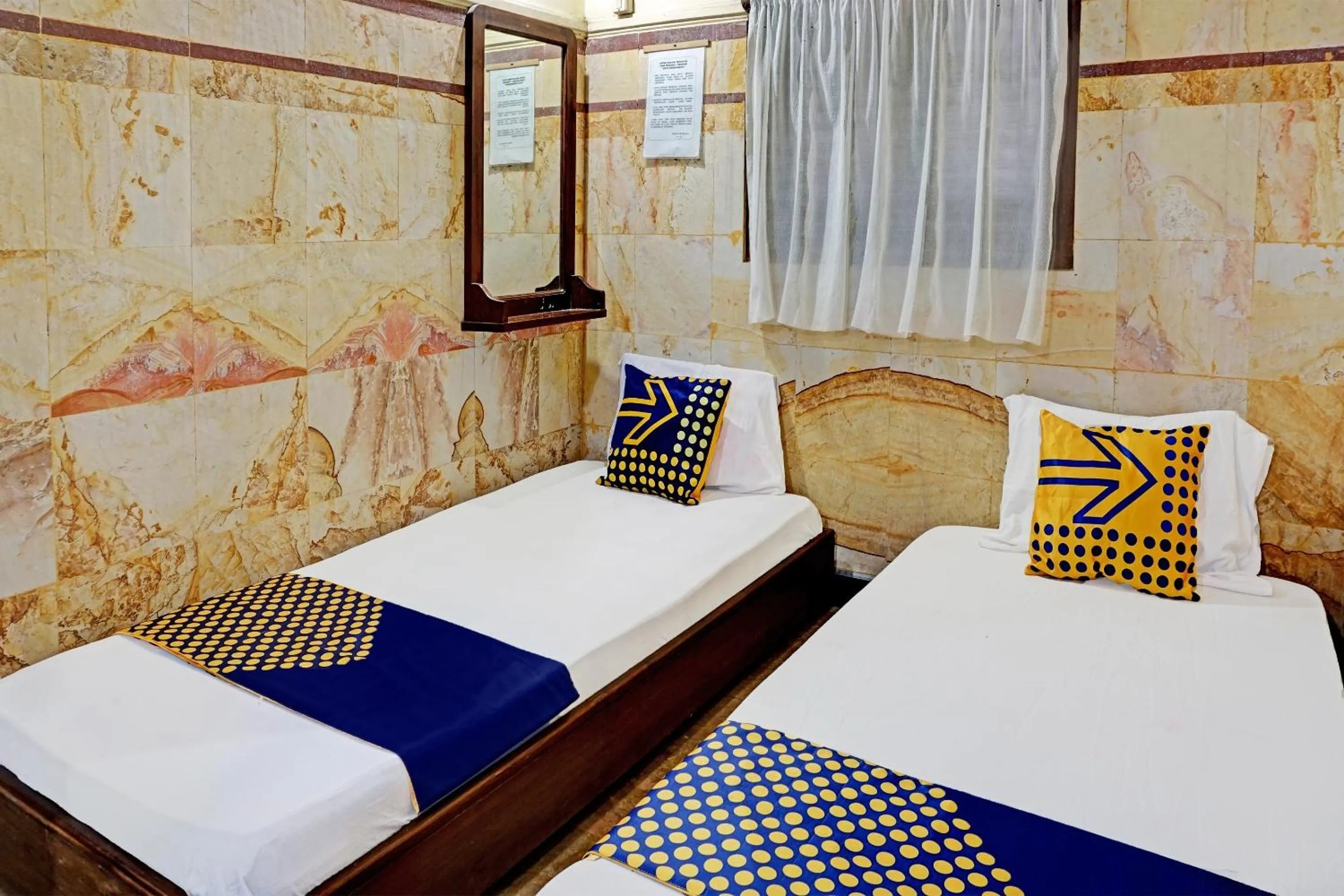 Bedroom, Bed in Hotel O Griyo Werdiningsih