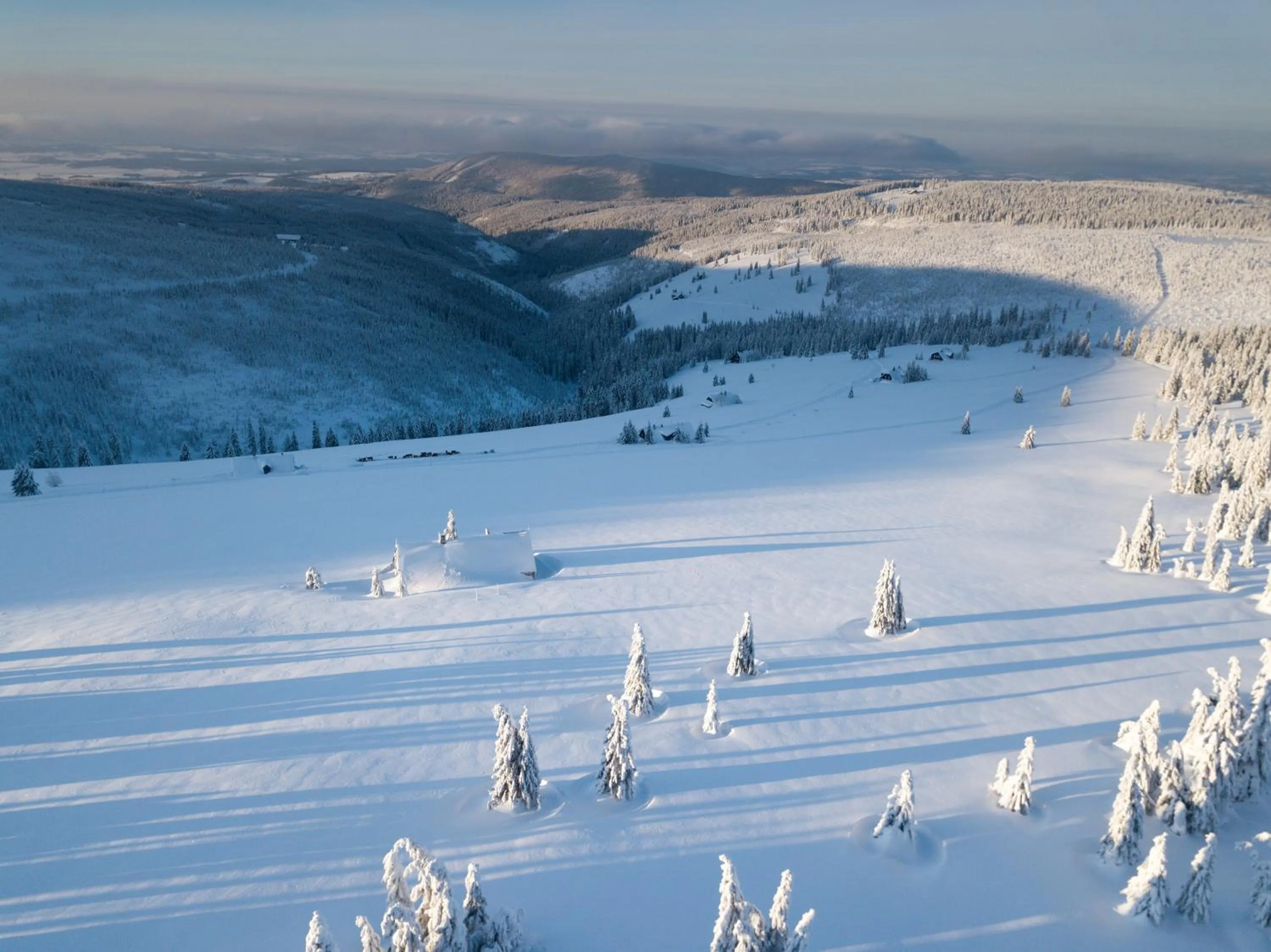 Skiing in Bouda Klínovka