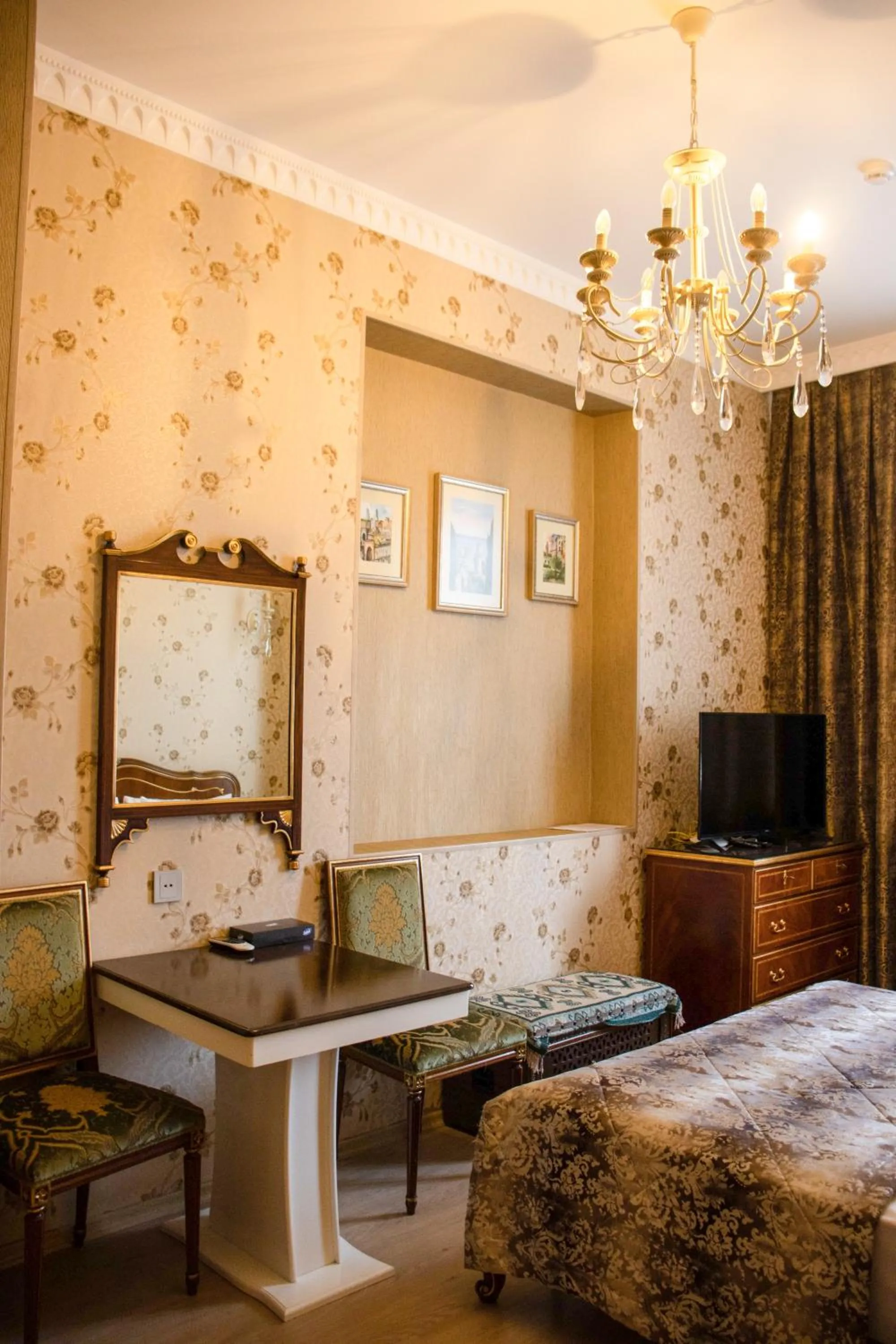 La Casa Old City Hotel