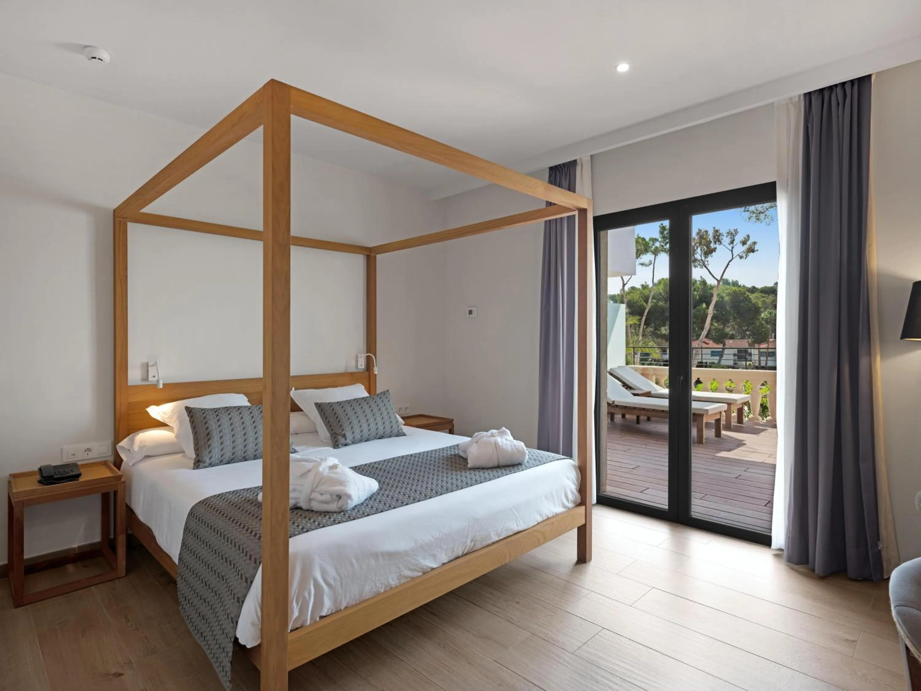 Photo of the whole room, Bed in Tacande Portals