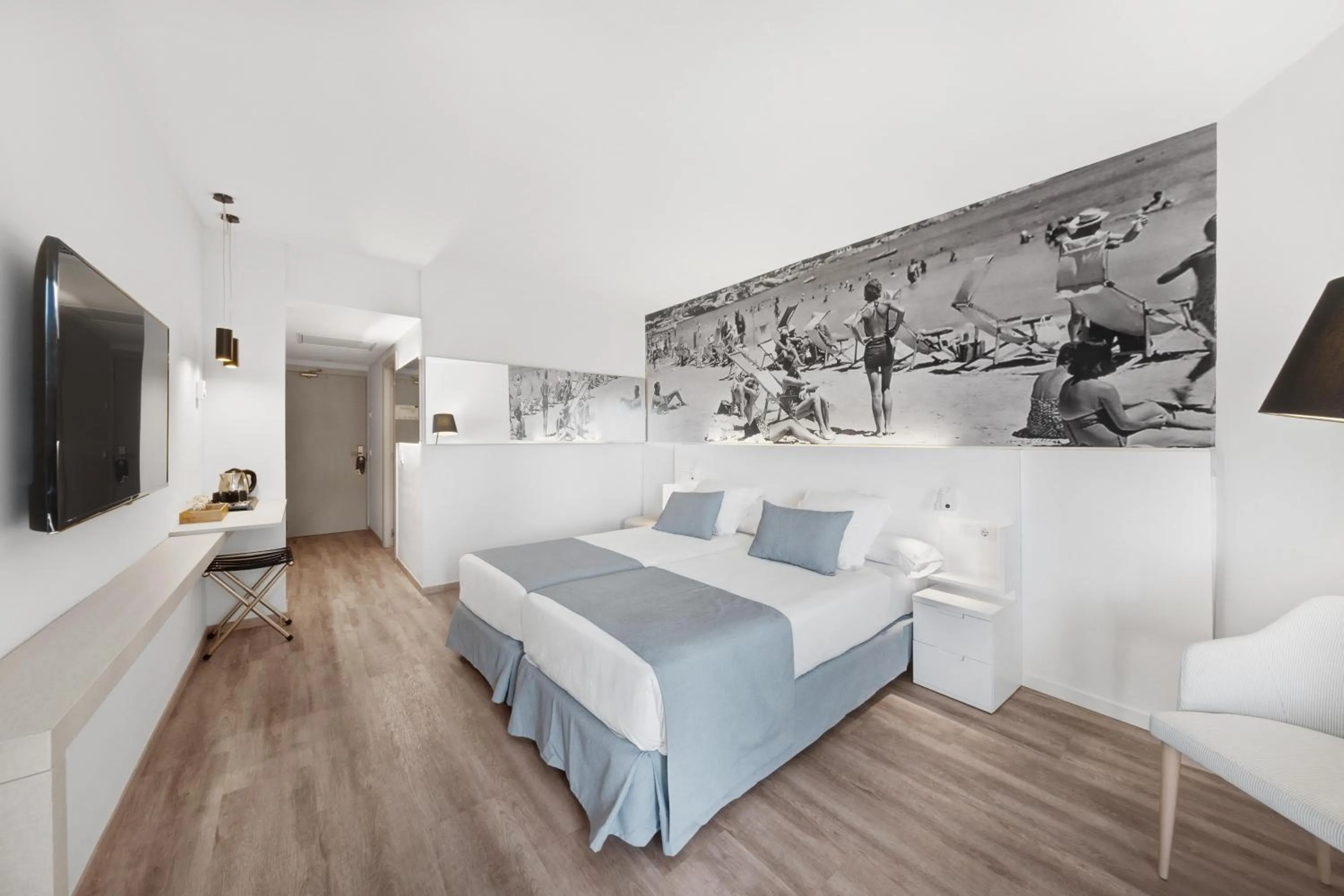 Photo of the whole room, Bed in Tacande Portals