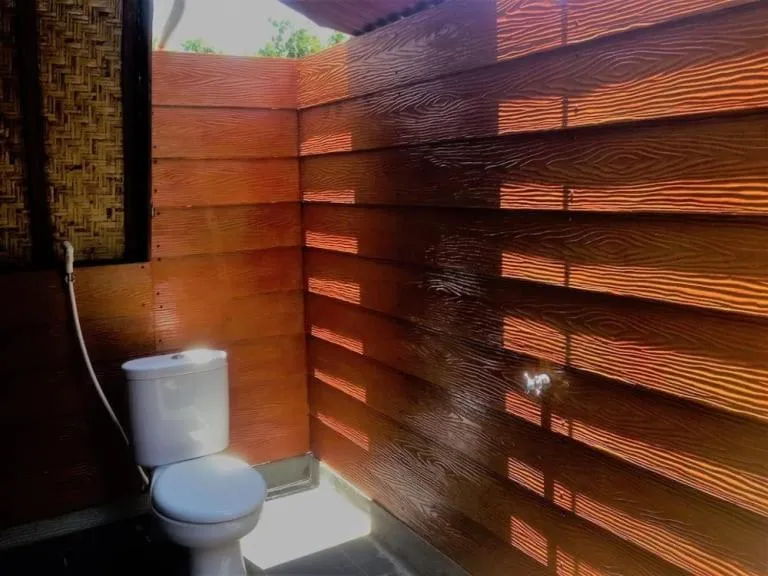 Toilet in Good Vibes Bungalows