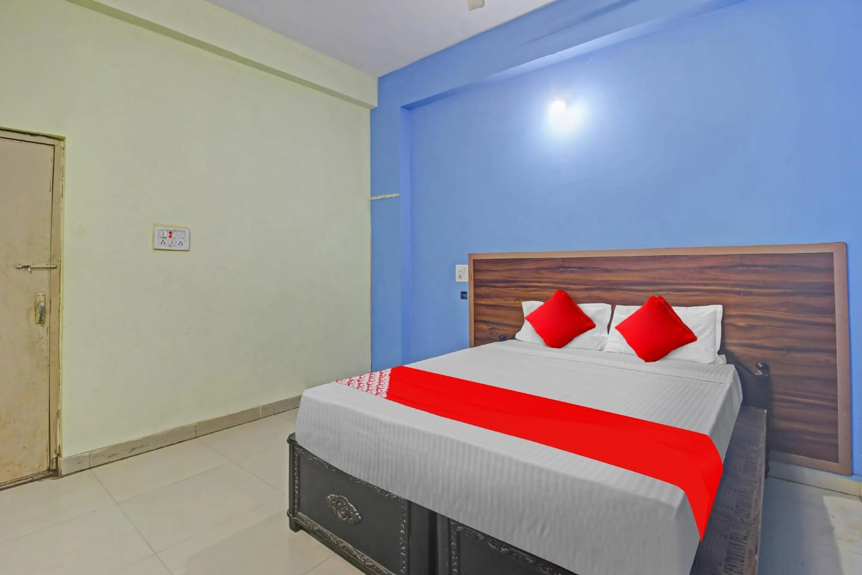 Bedroom, Bed in Hotel O Satya Inn