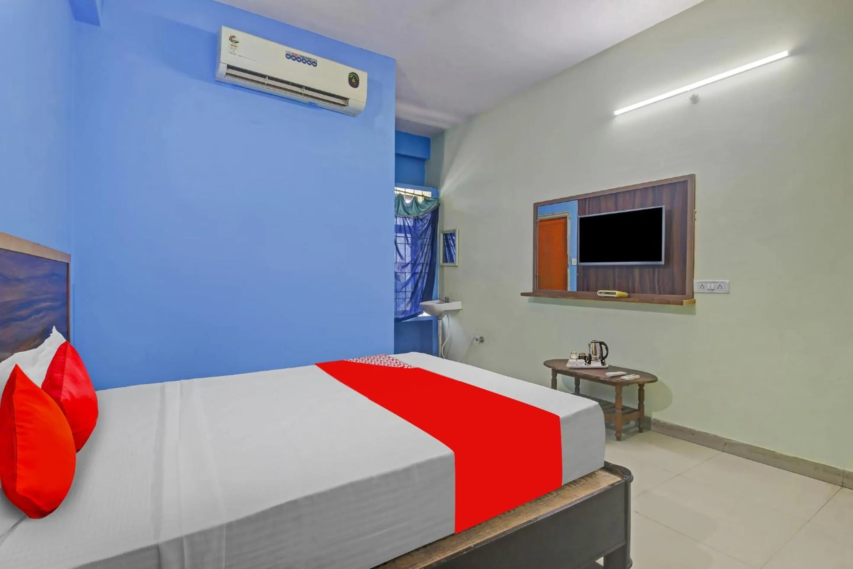 Bedroom, Bed in Hotel O Satya Inn