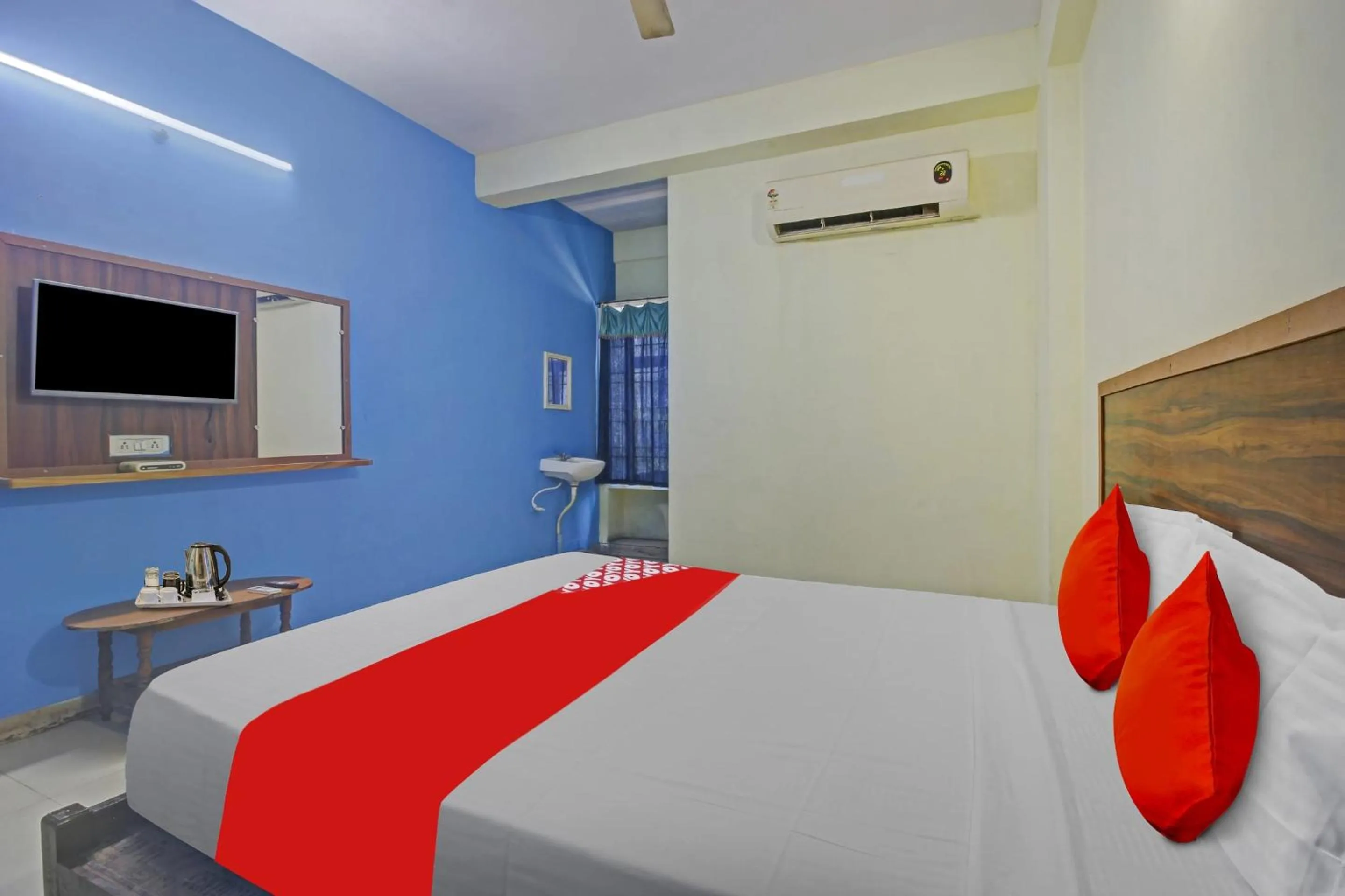 Bedroom, Bed in Hotel O Satya Inn