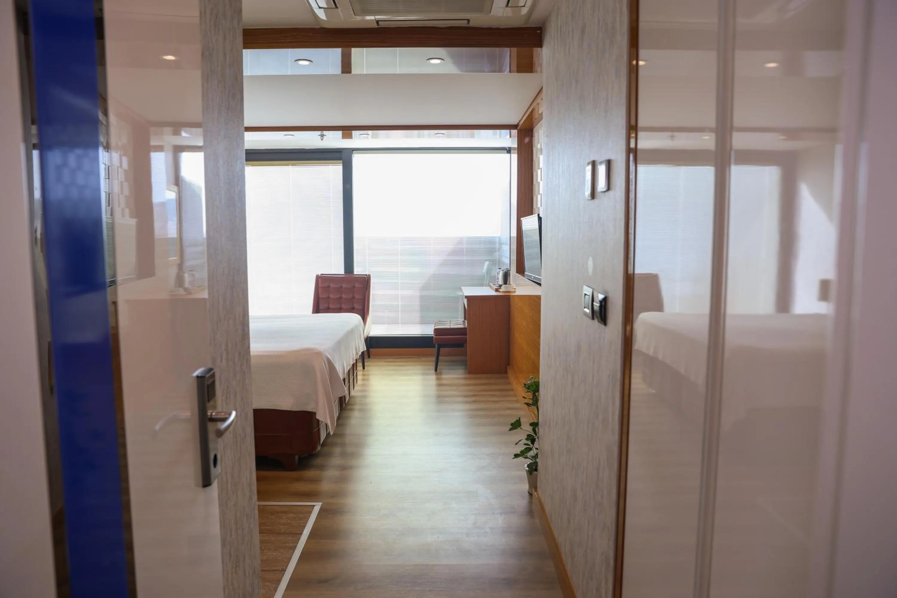 Photo of the whole room in The Hera Platinum Hotel