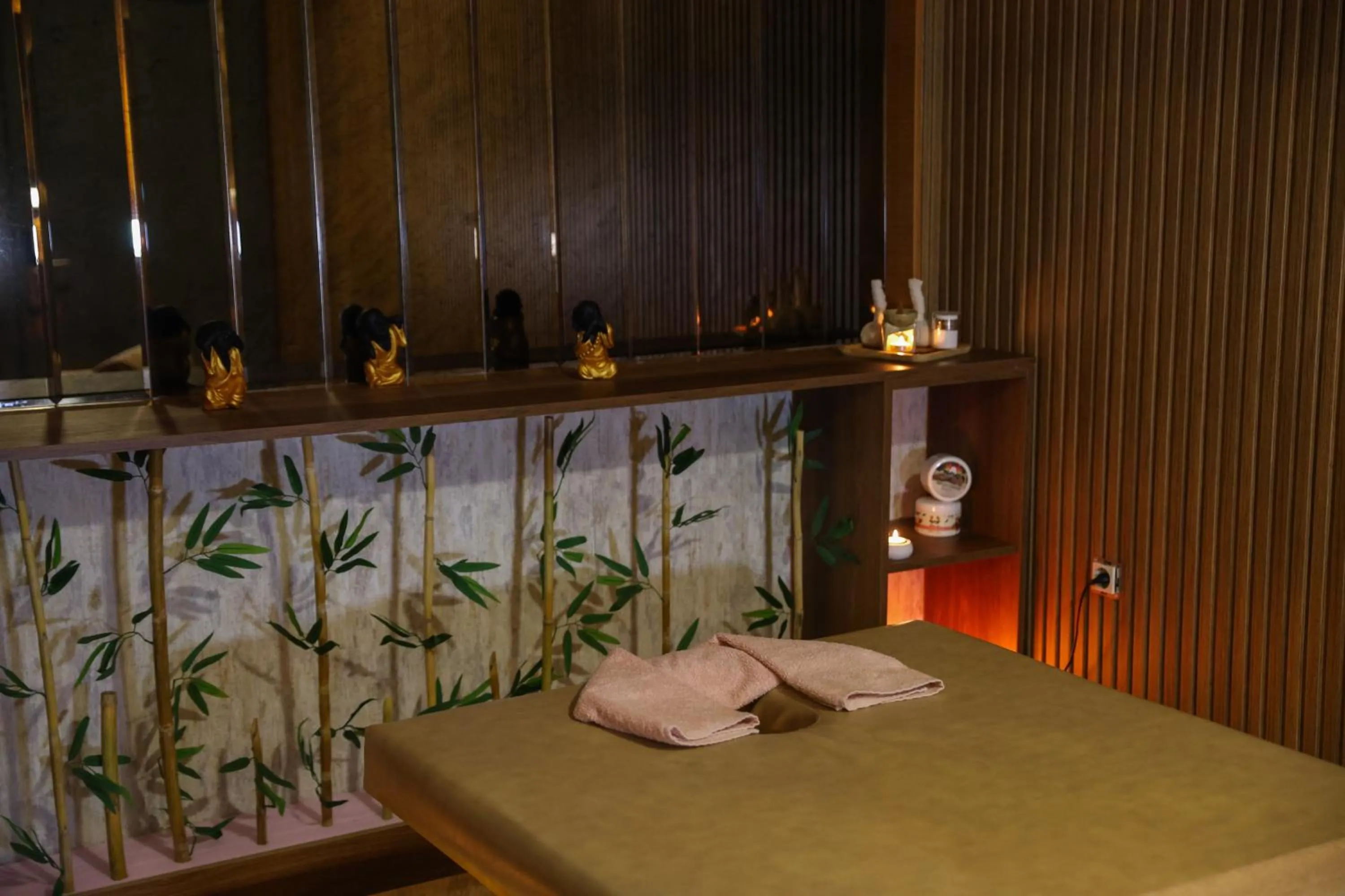 Spa and wellness centre/facilities in The Hera Platinum Hotel