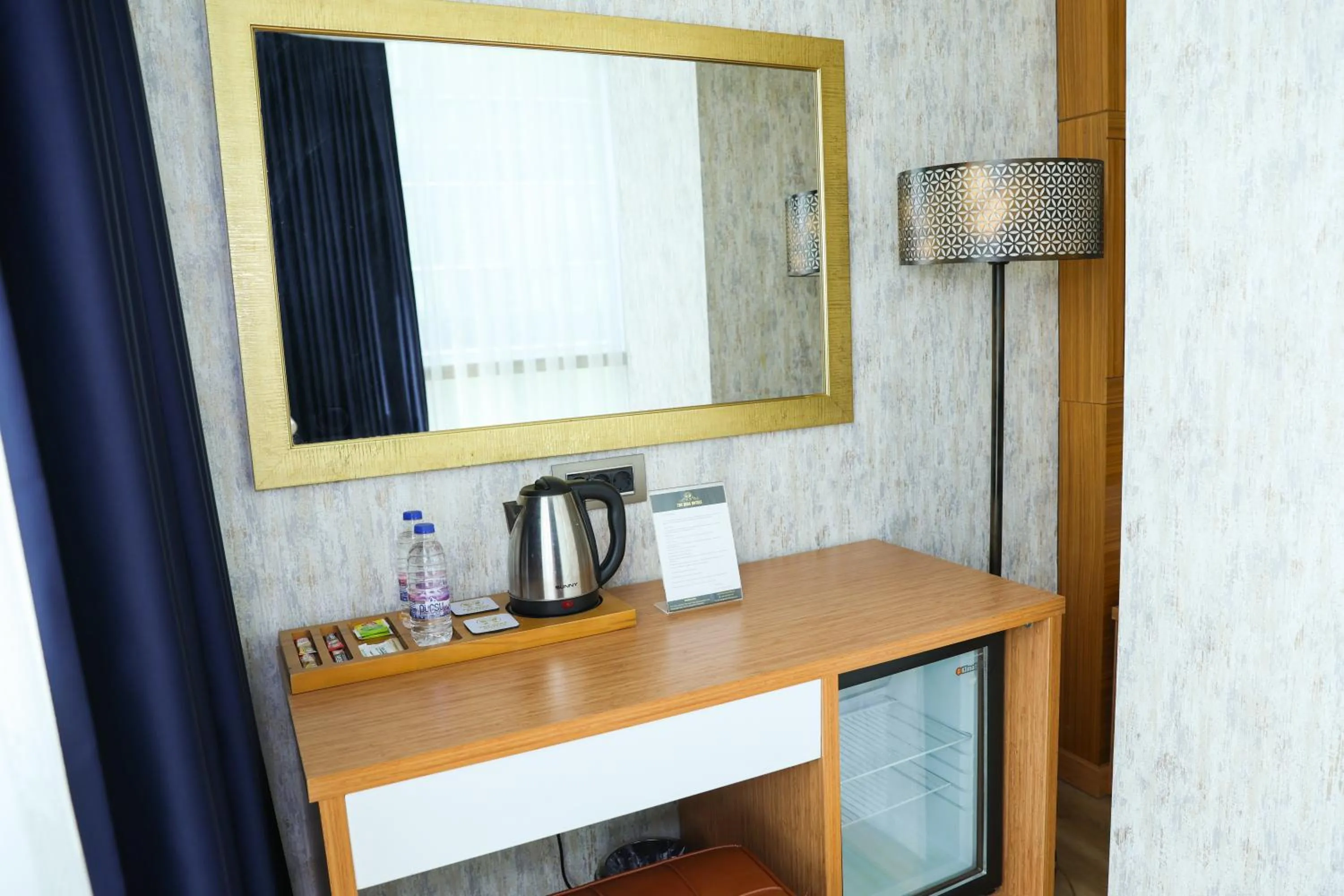 Coffee/tea facilities in The Hera Platinum Hotel