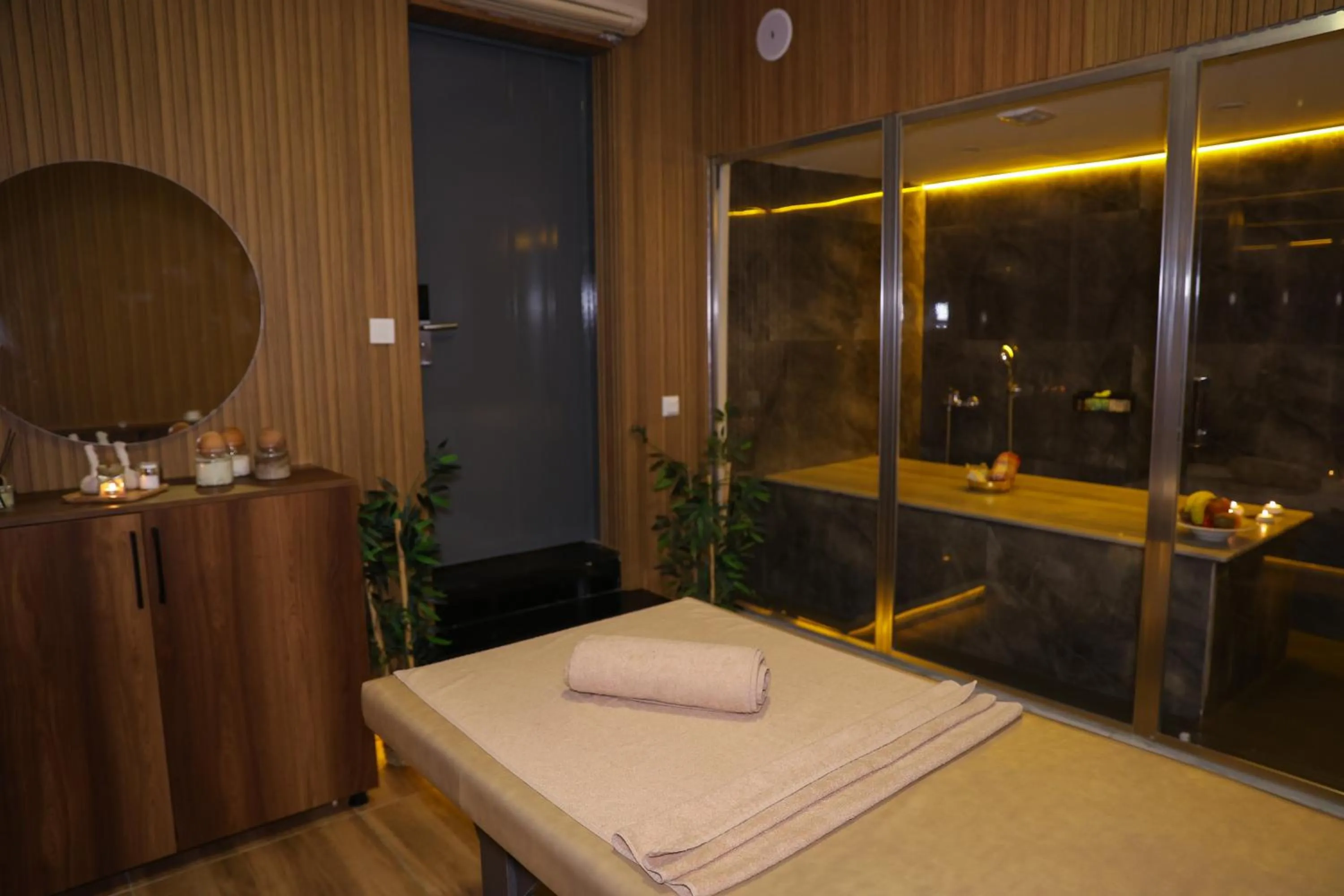 Spa and wellness centre/facilities in The Hera Platinum Hotel