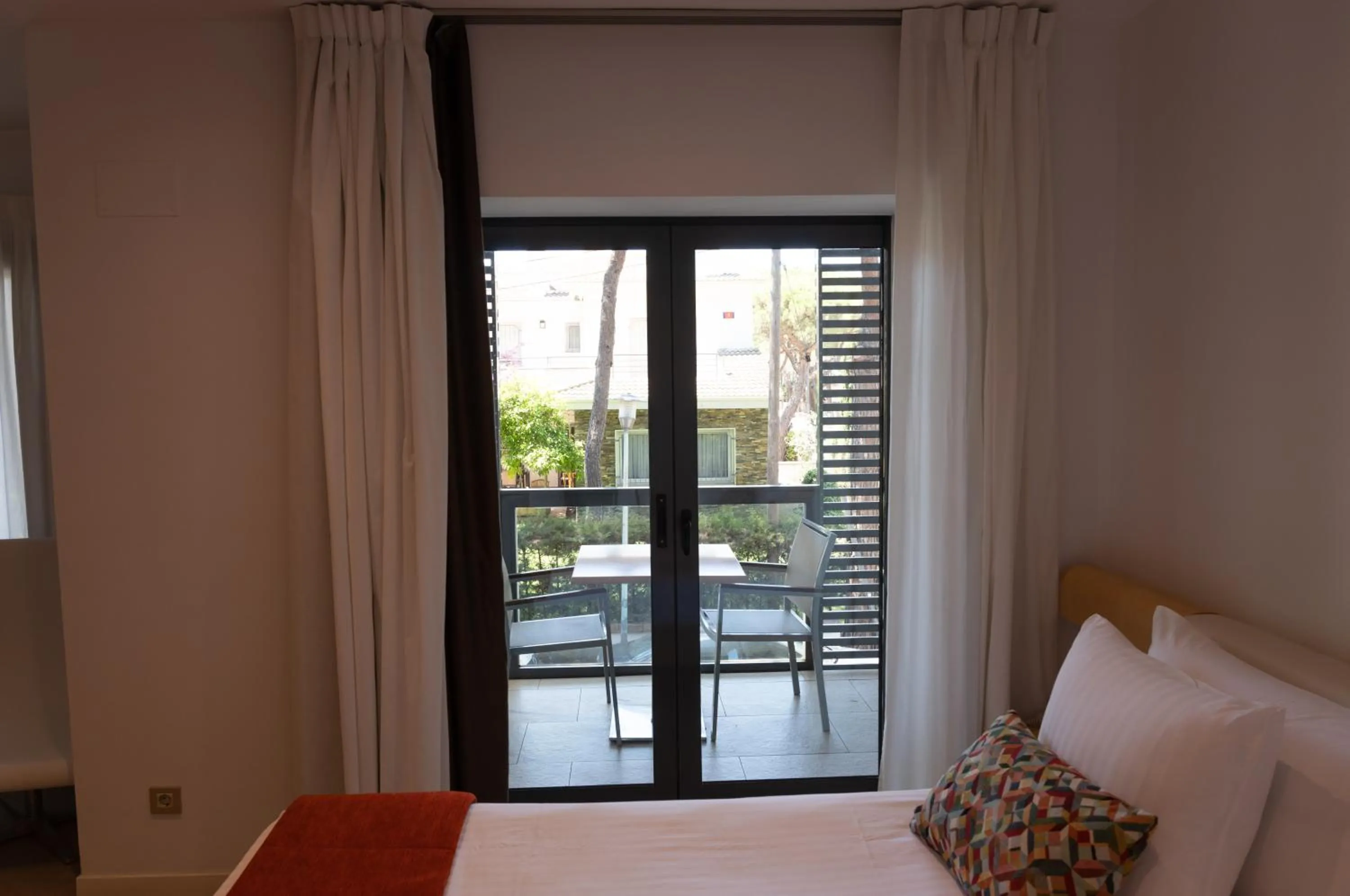 Balcony/Terrace, Bed in NM Suites by Escampa Hotels
