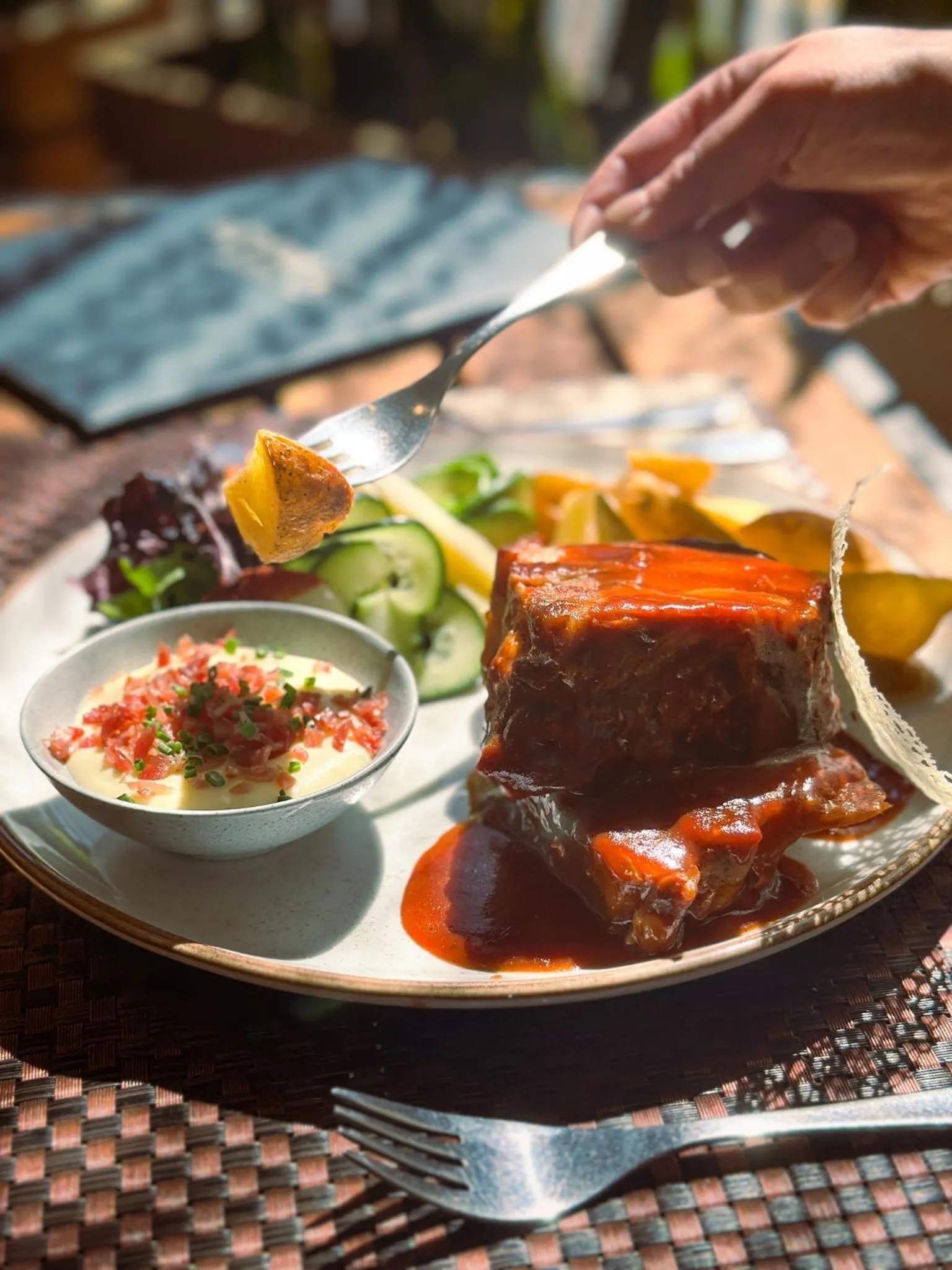 Food and drinks in La Quinta by Wyndham Quito