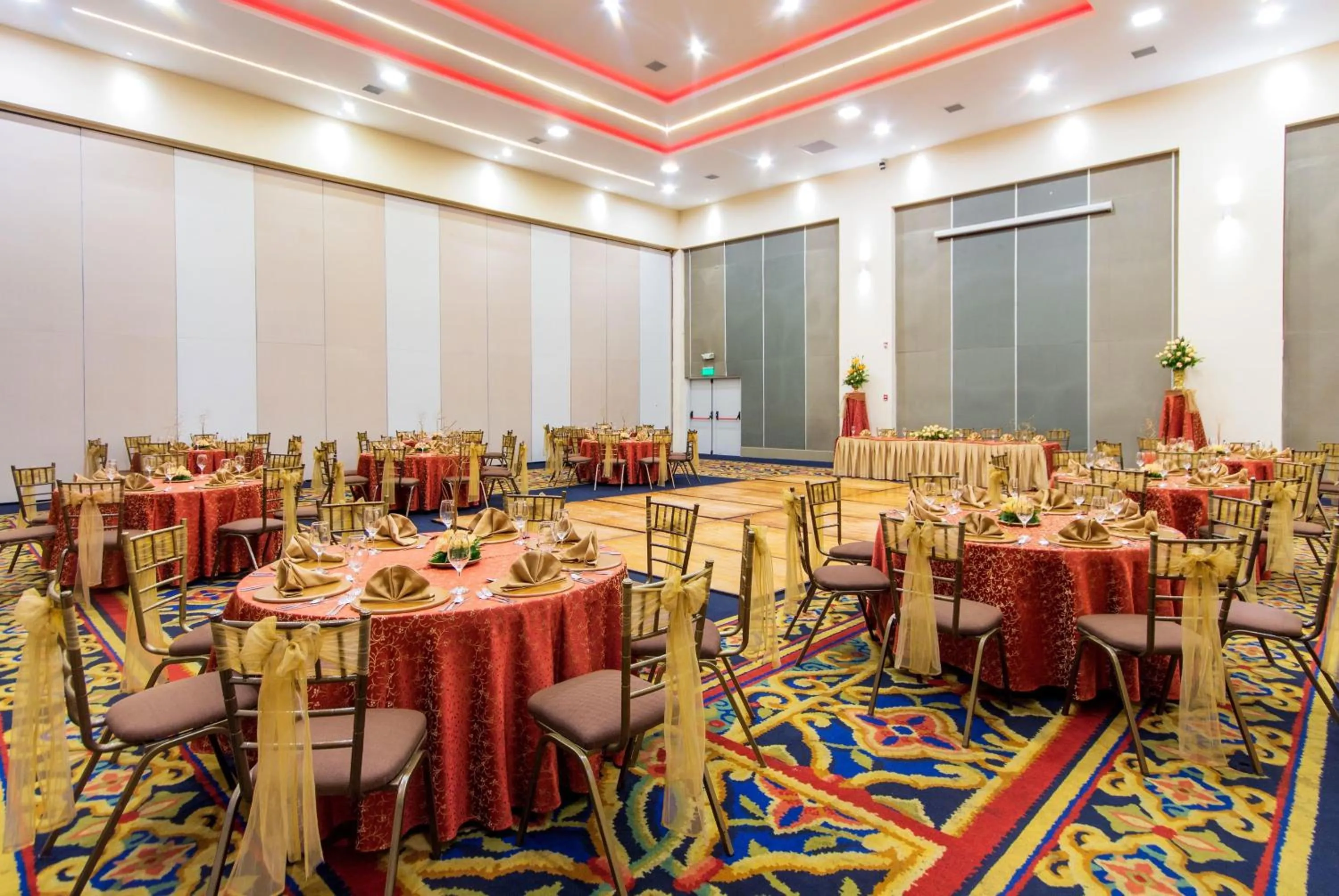 Meeting/conference room in La Quinta by Wyndham Quito