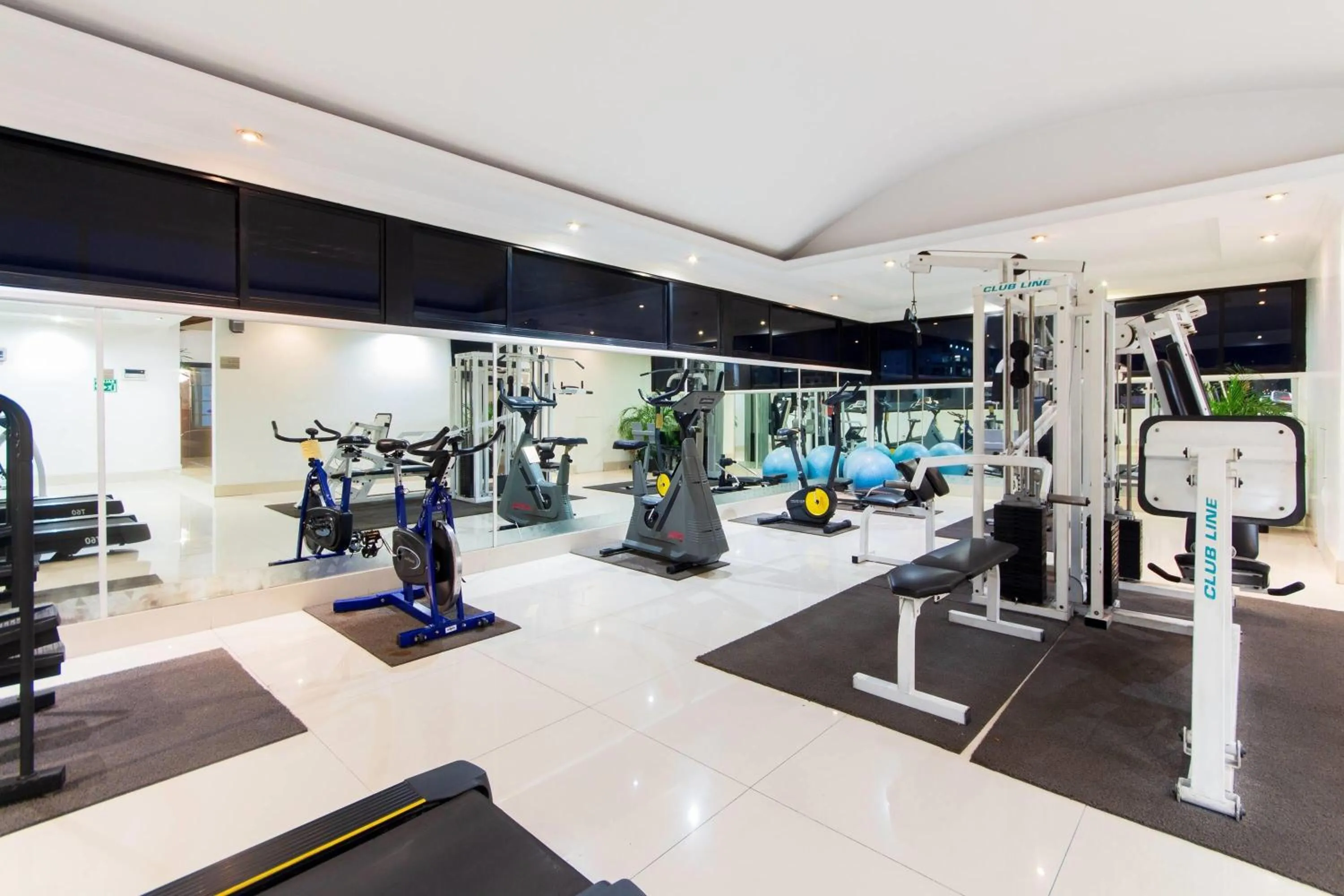 Fitness centre/facilities in La Quinta by Wyndham Quito