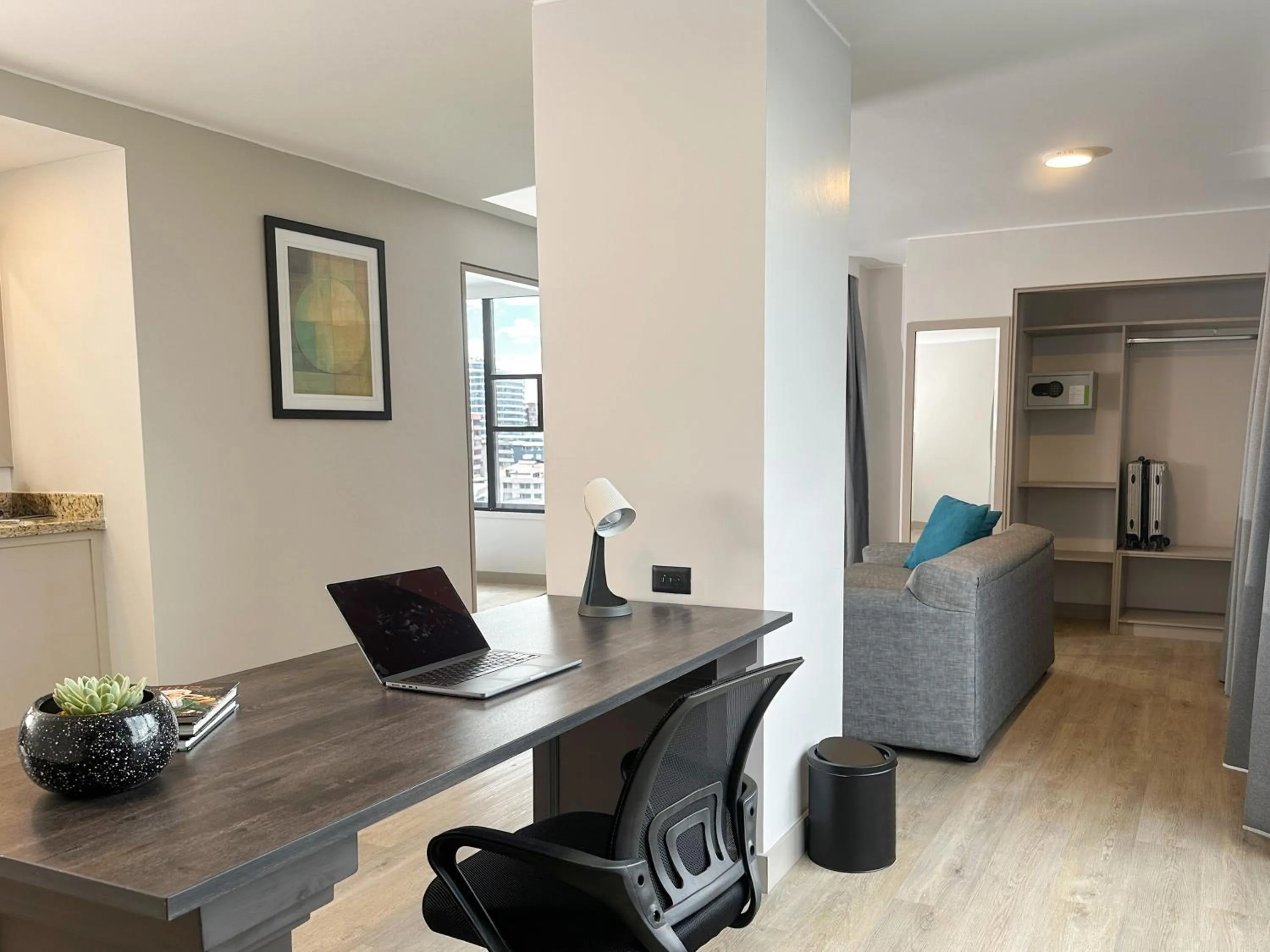 Coffee/tea facilities in La Quinta by Wyndham Quito