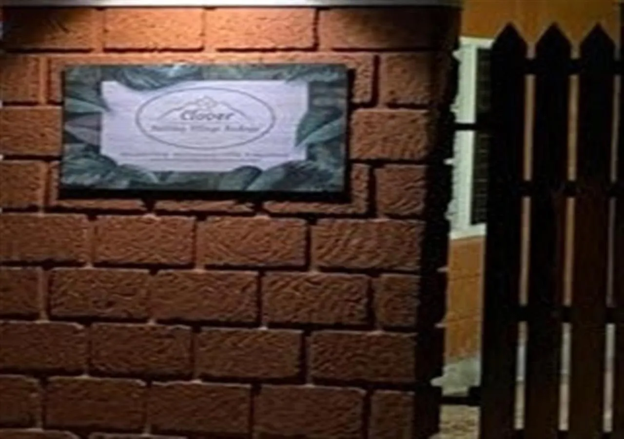 Facade/entrance in Clover Holiday Village