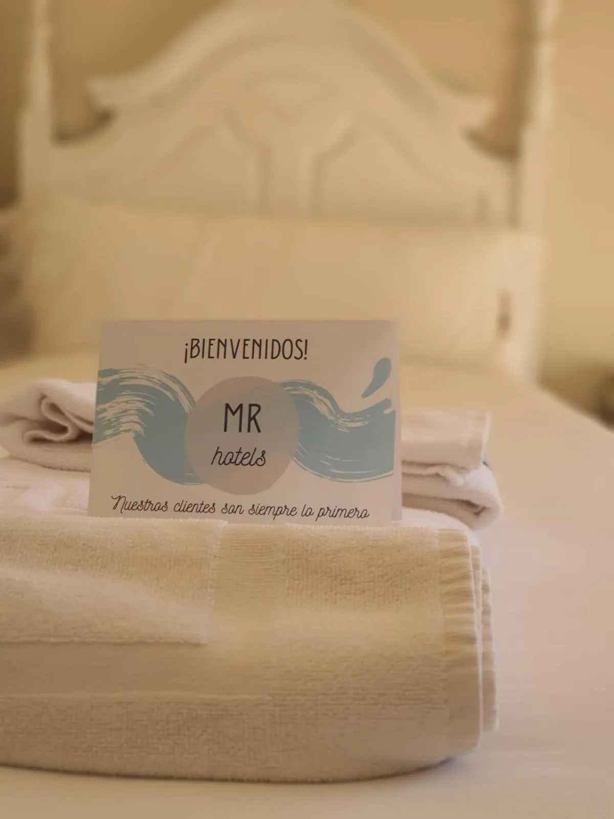 Bathroom, Bed in Hotel MR Les Rotes