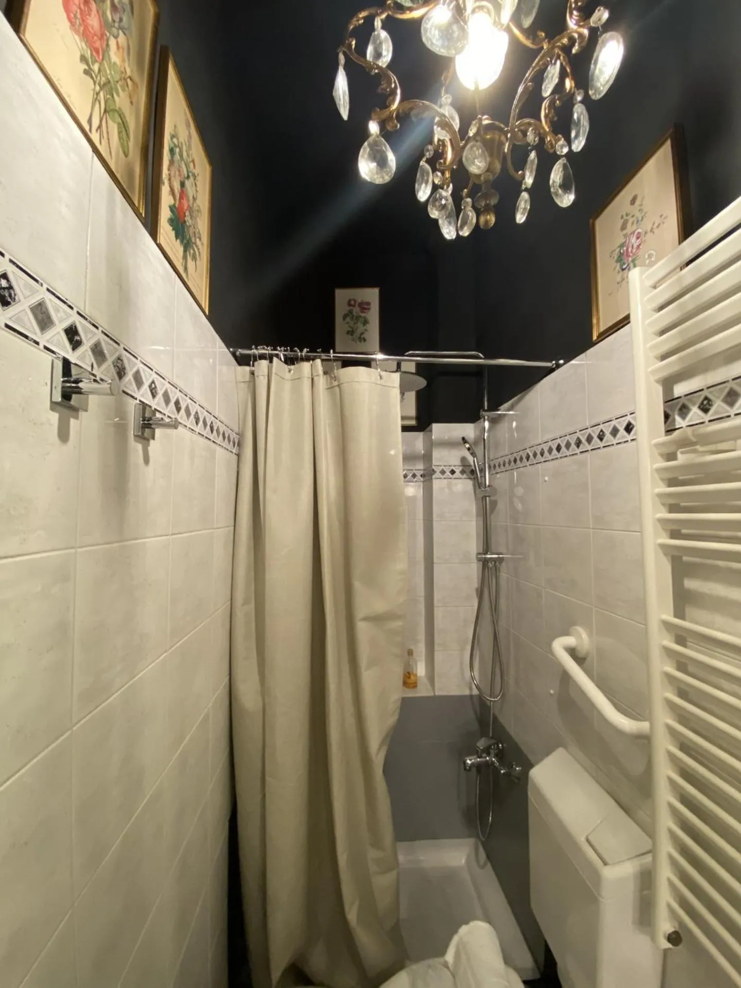 Bathroom in A4