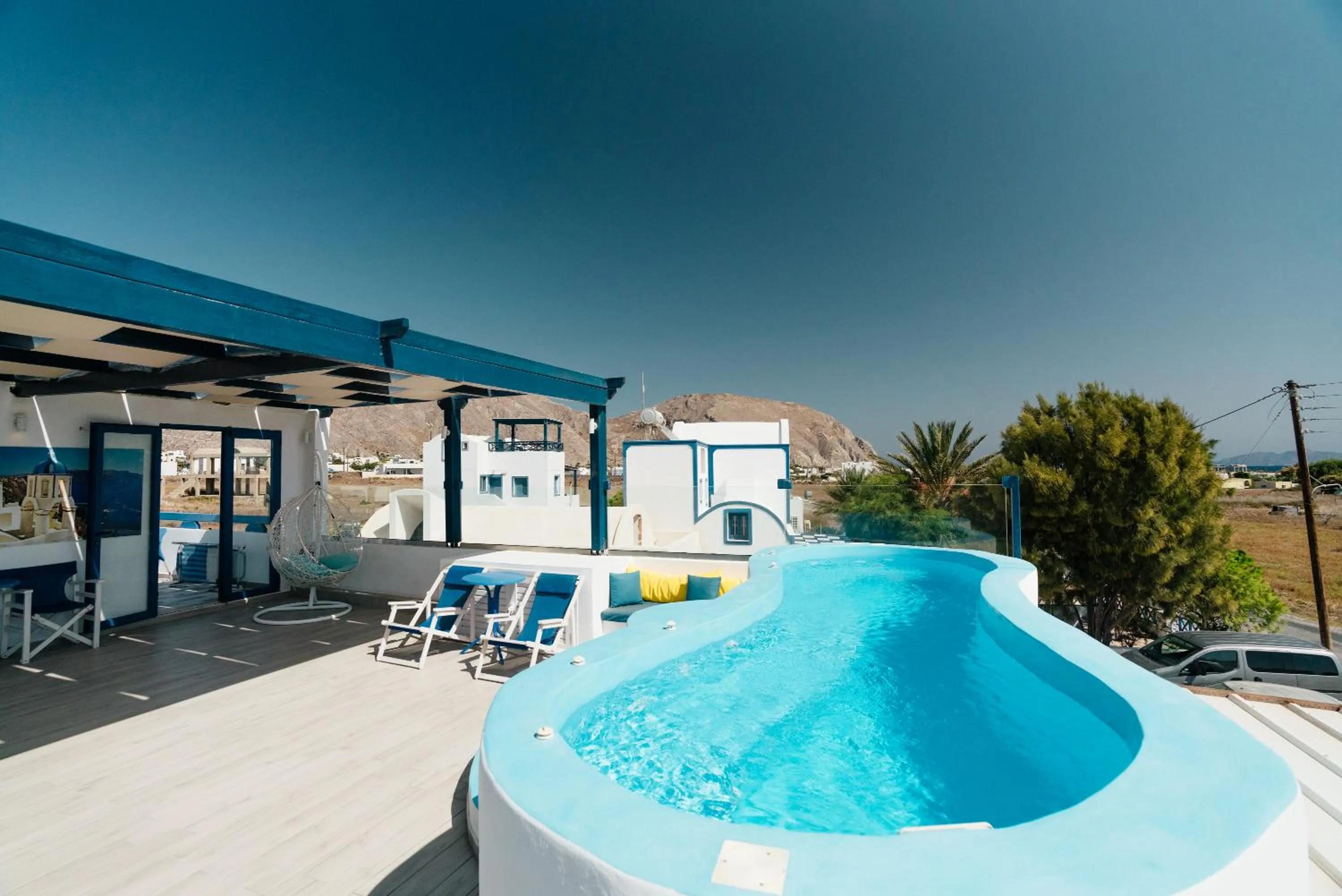 Swimming pool in Honeymoon Beach Studios