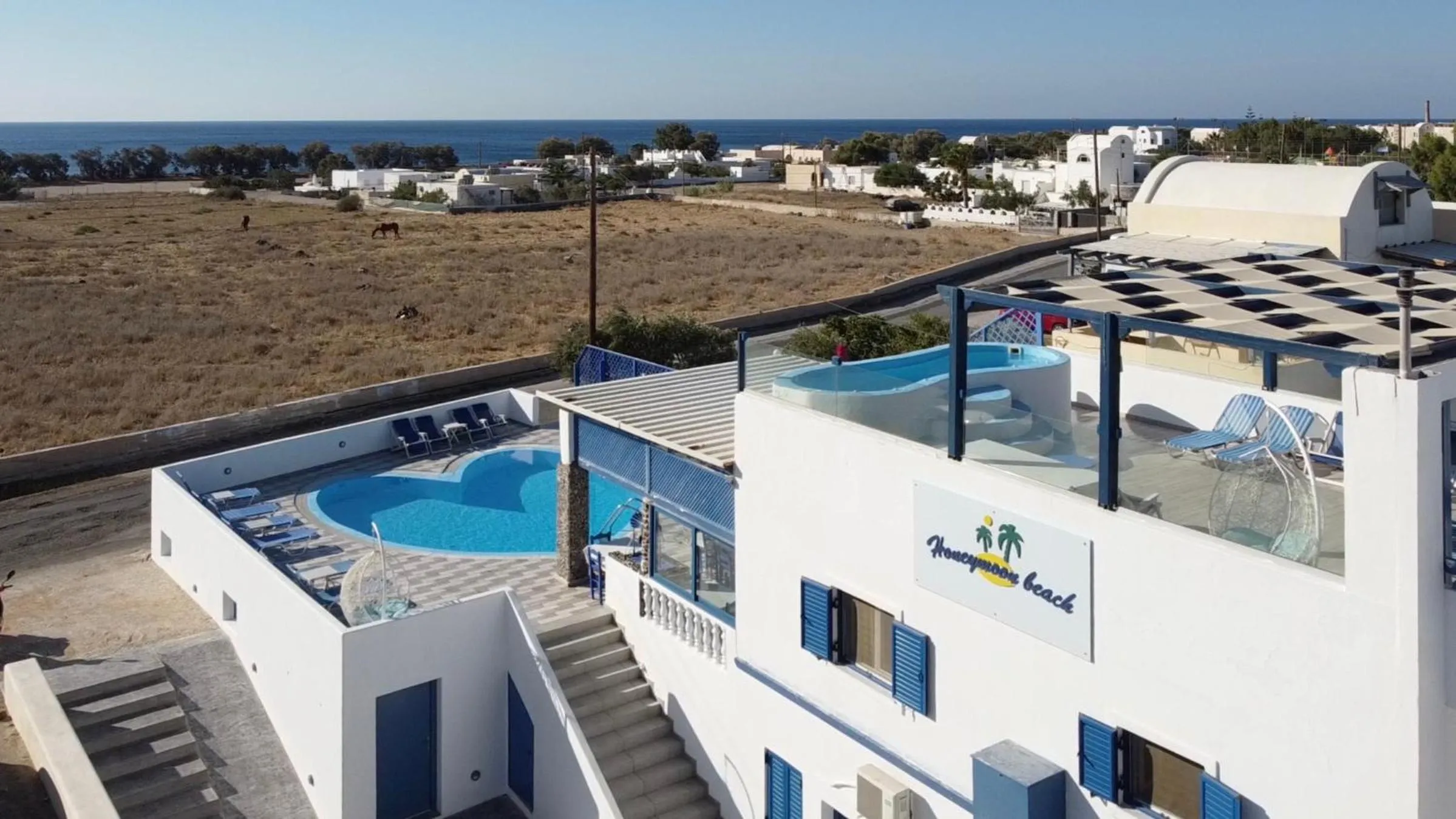 Bird's eye view in Honeymoon Beach Studios