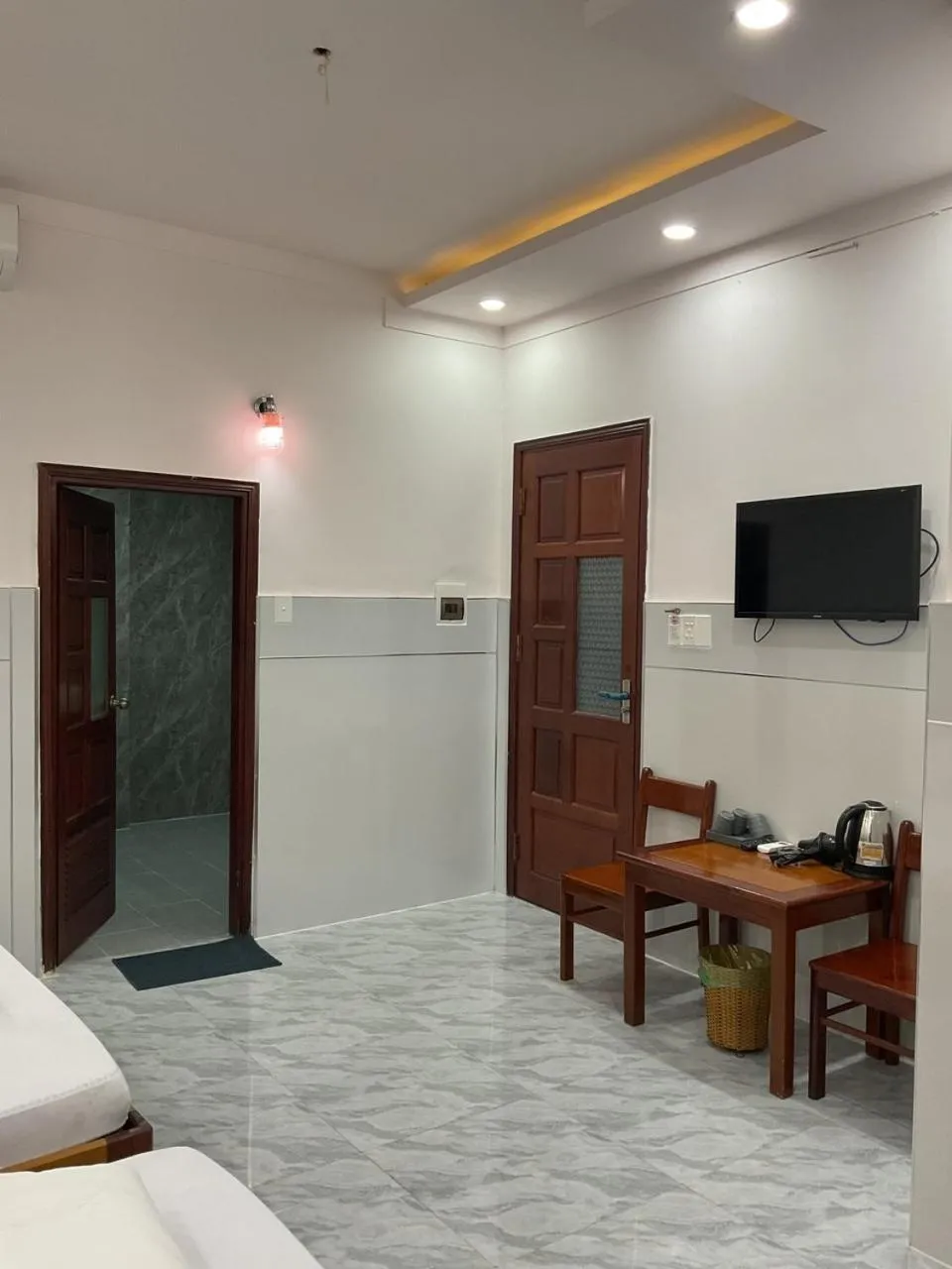 Bedroom, Bed in Hoàng Linh Hotel