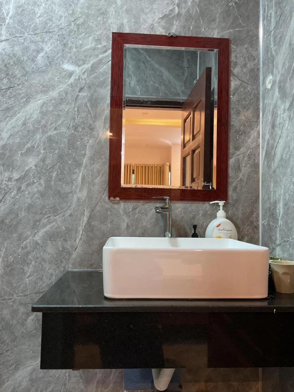 Bathroom in Hoàng Linh Hotel