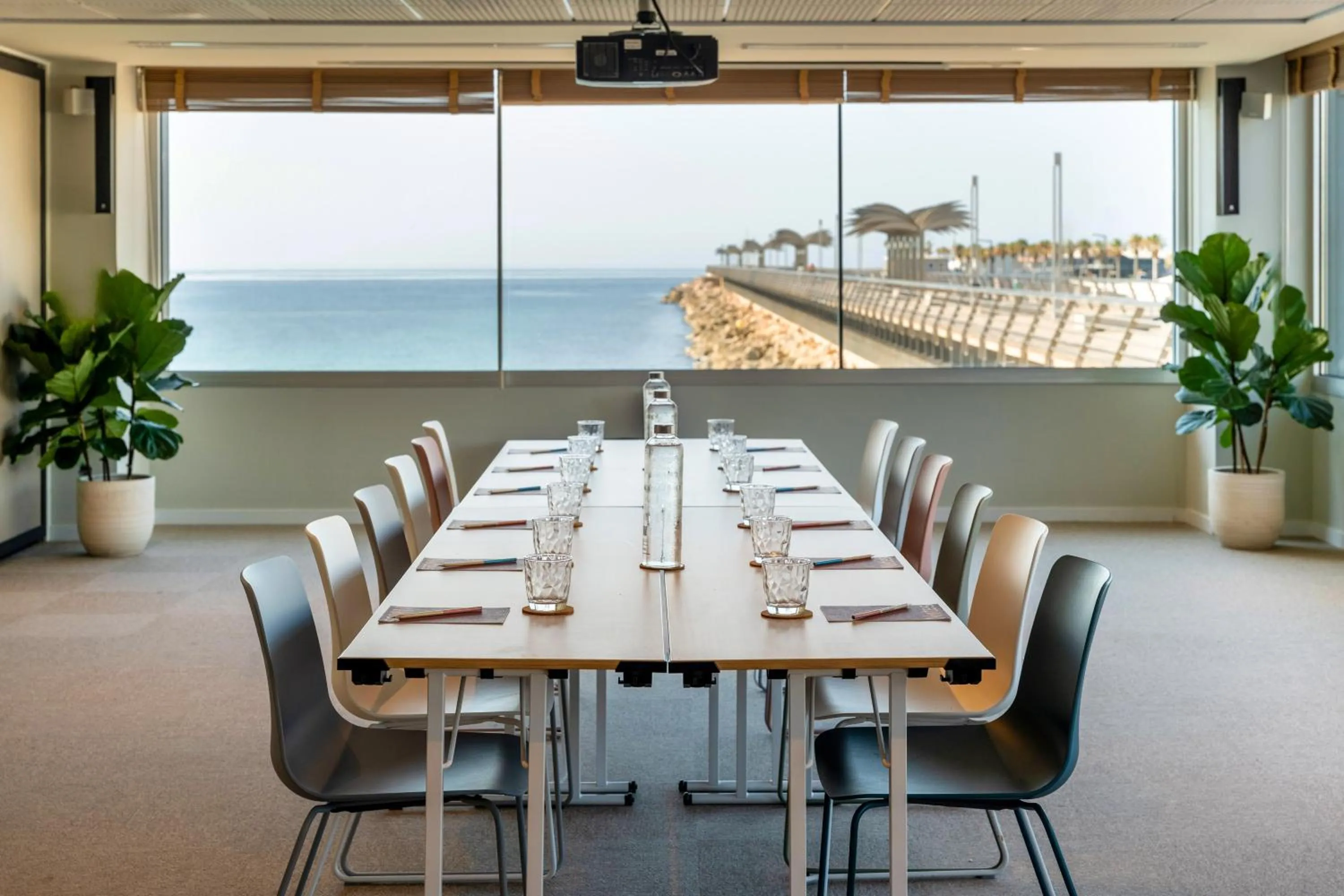 Meeting/conference room in INNSiDE by Meliá Alicante Porta Maris