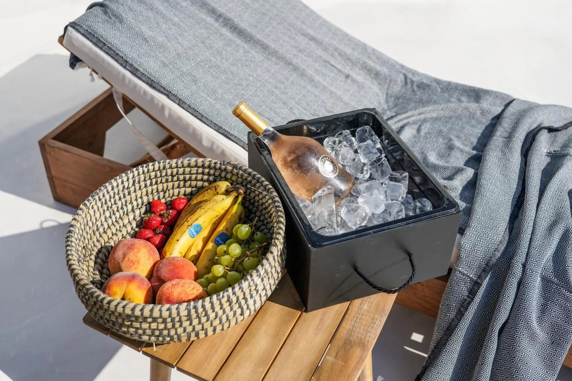 Food and drinks in Mykonos High Villa