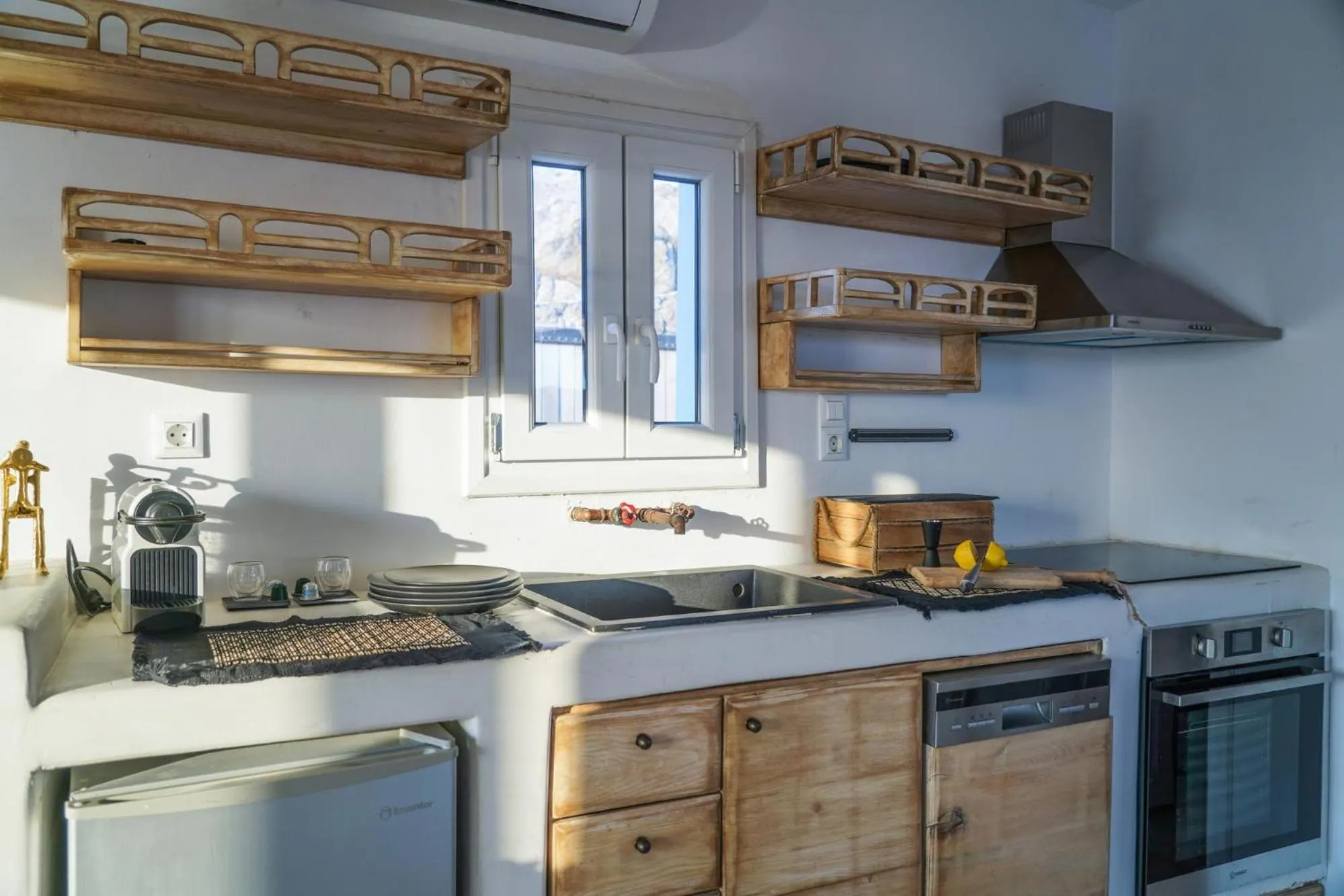Kitchen or kitchenette in Mykonos High Villa