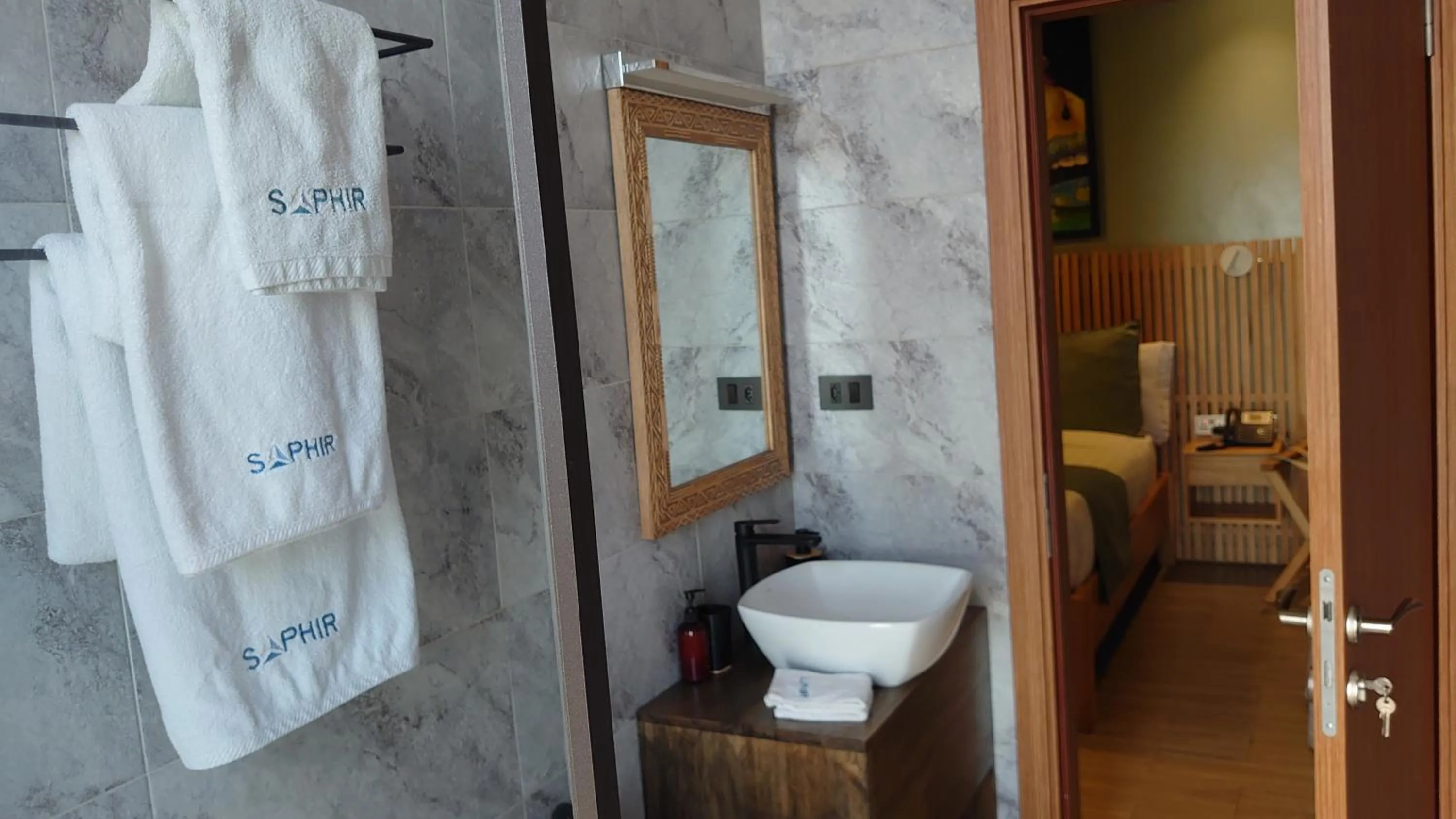 Bathroom in Saphir Boutique Hotel