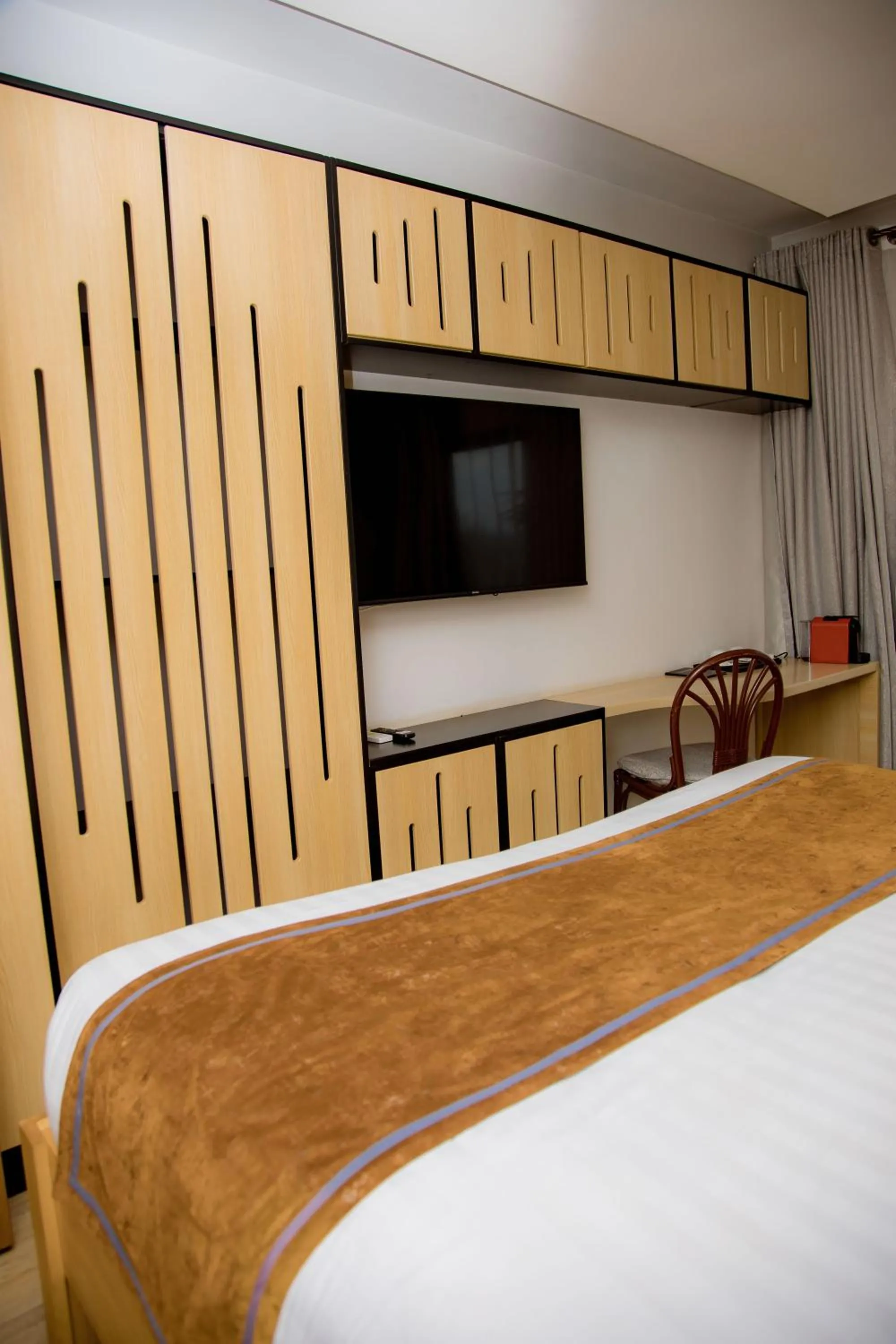 Property building, Bed in Saphir Boutique Hotel