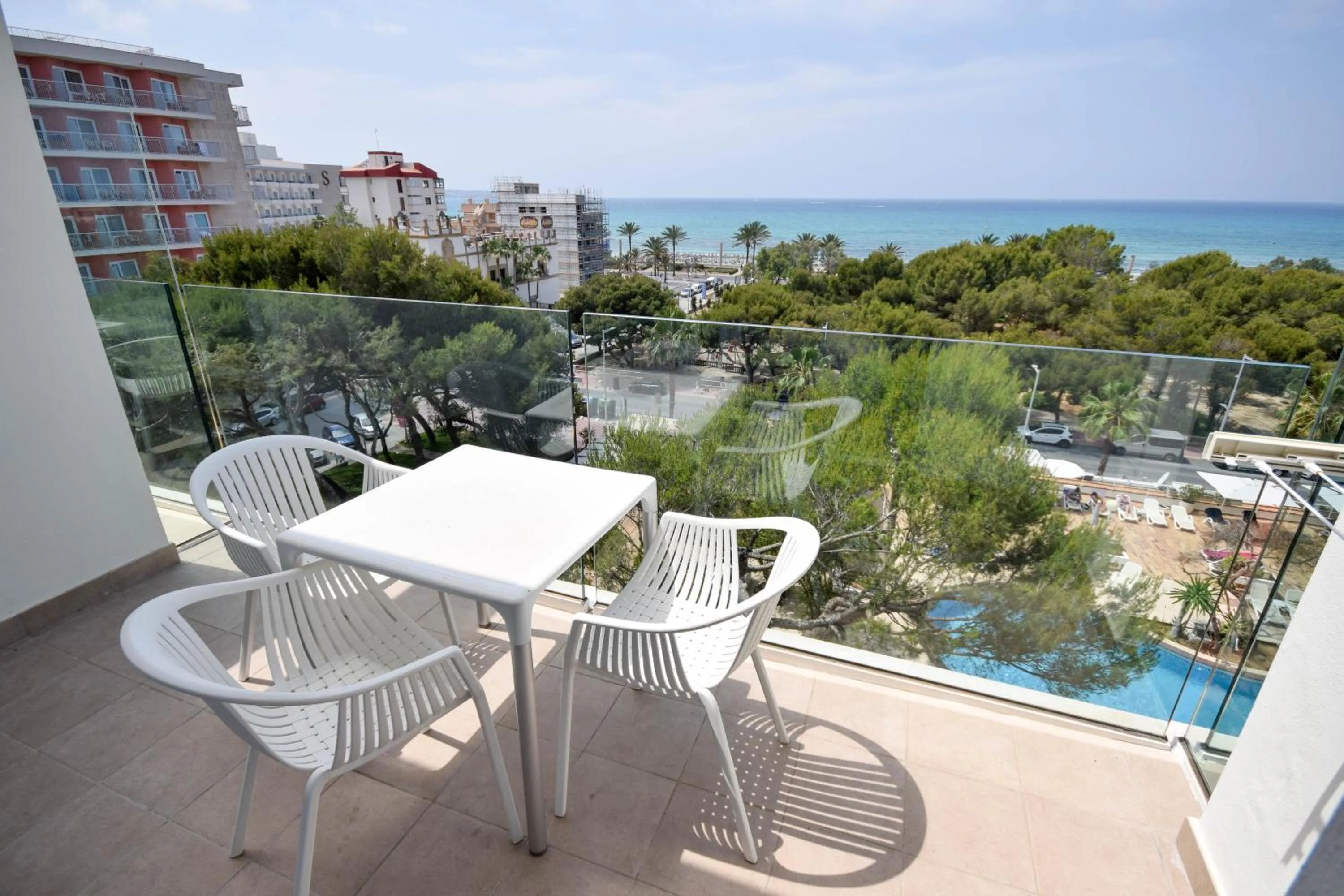 Photo of the whole room in Houm Plaza Son Rigo