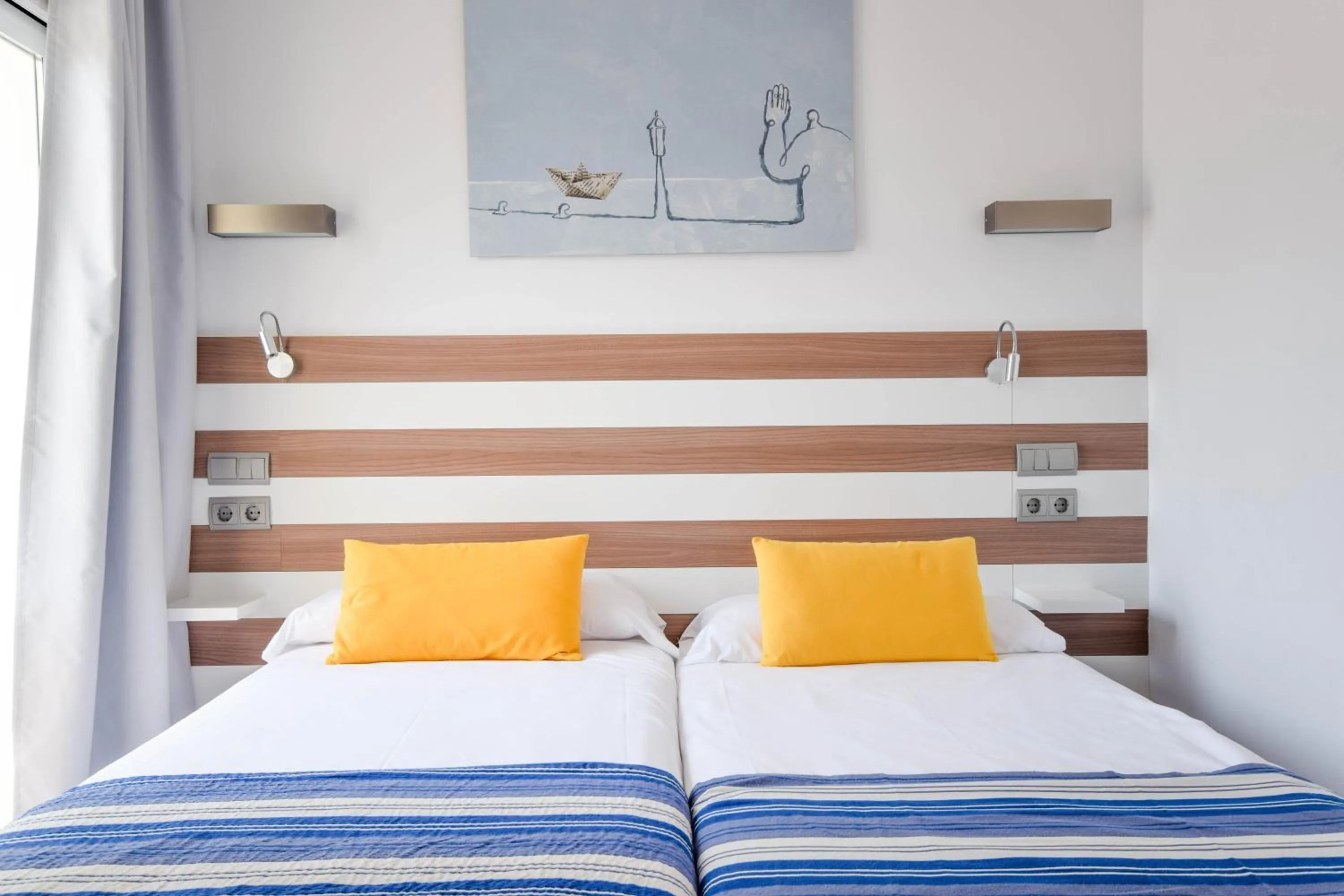 Photo of the whole room, Bed in Houm Plaza Son Rigo