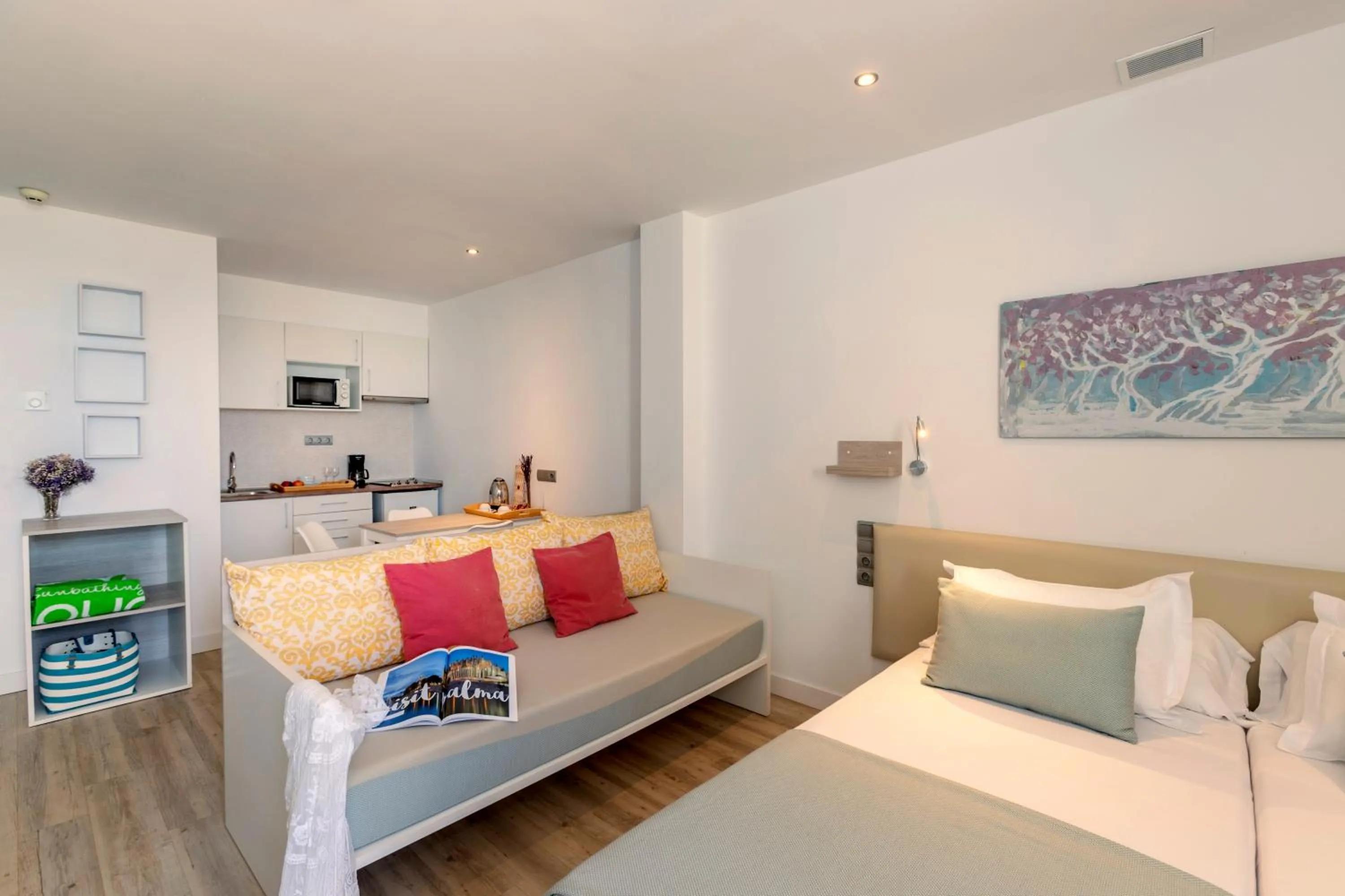 Photo of the whole room, Bed in Houm Plaza Son Rigo