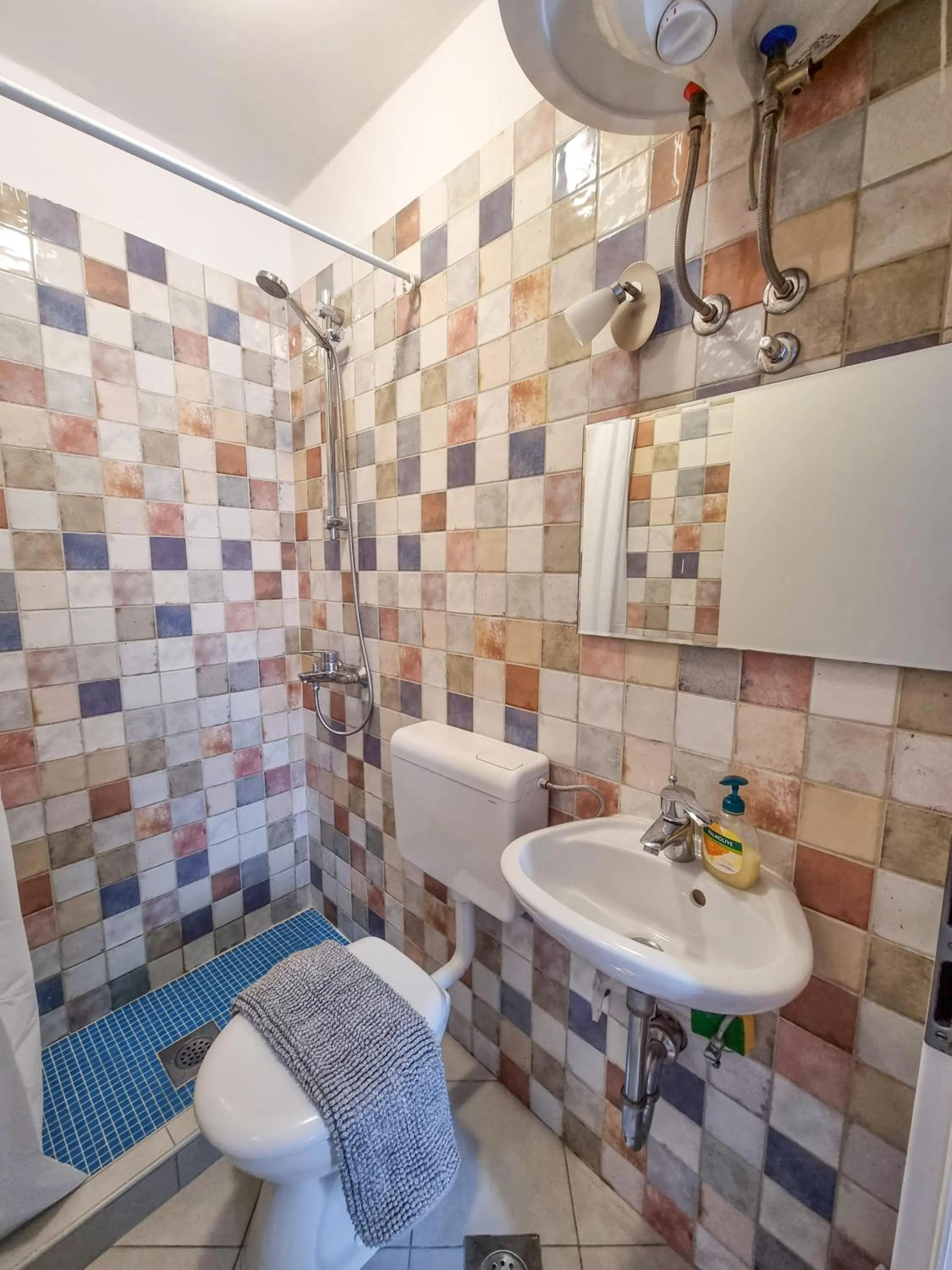 Shower in De Spot Guest House - Pile Old Town Gate