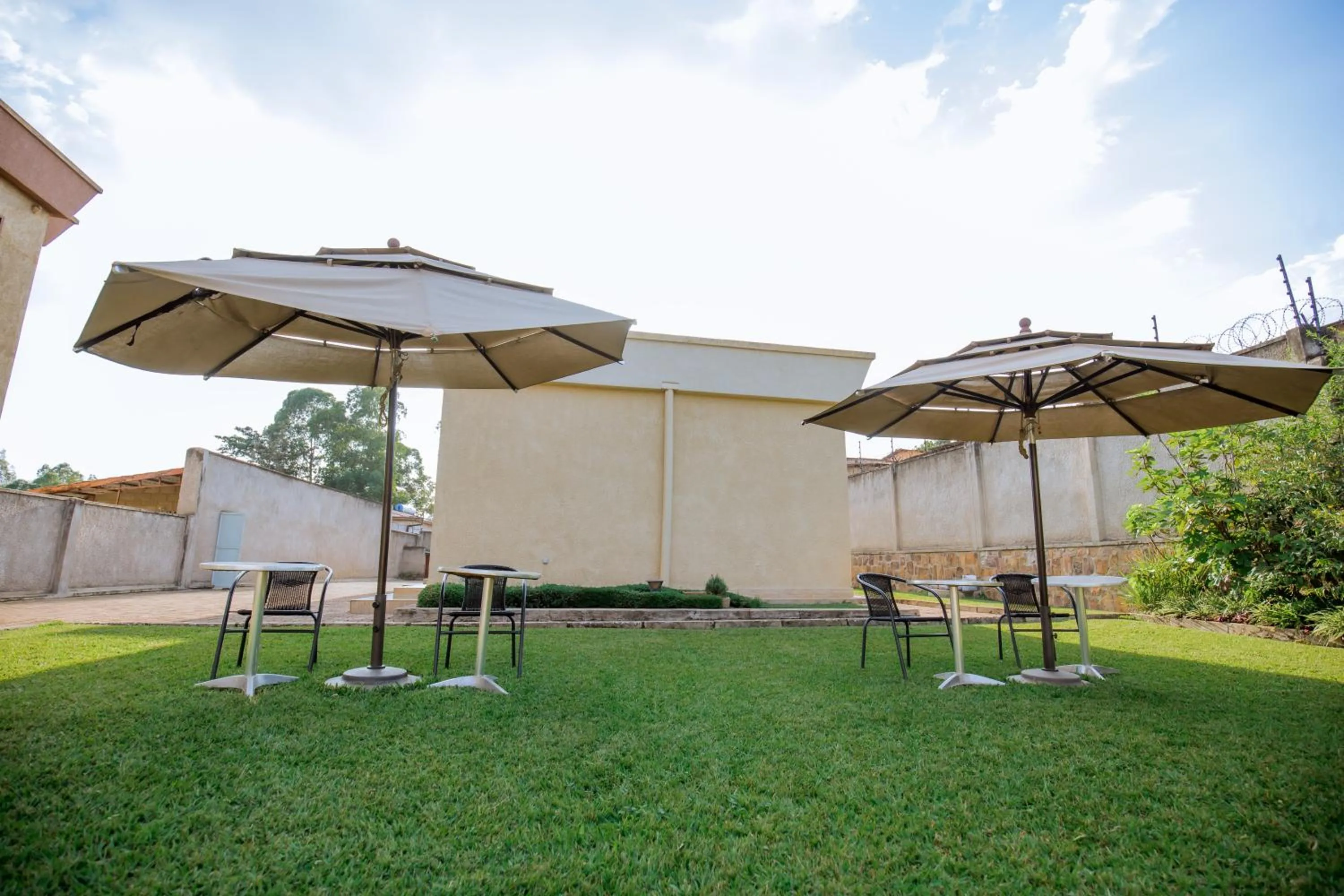 Garden in KAMI LUXURY APARTMENTS