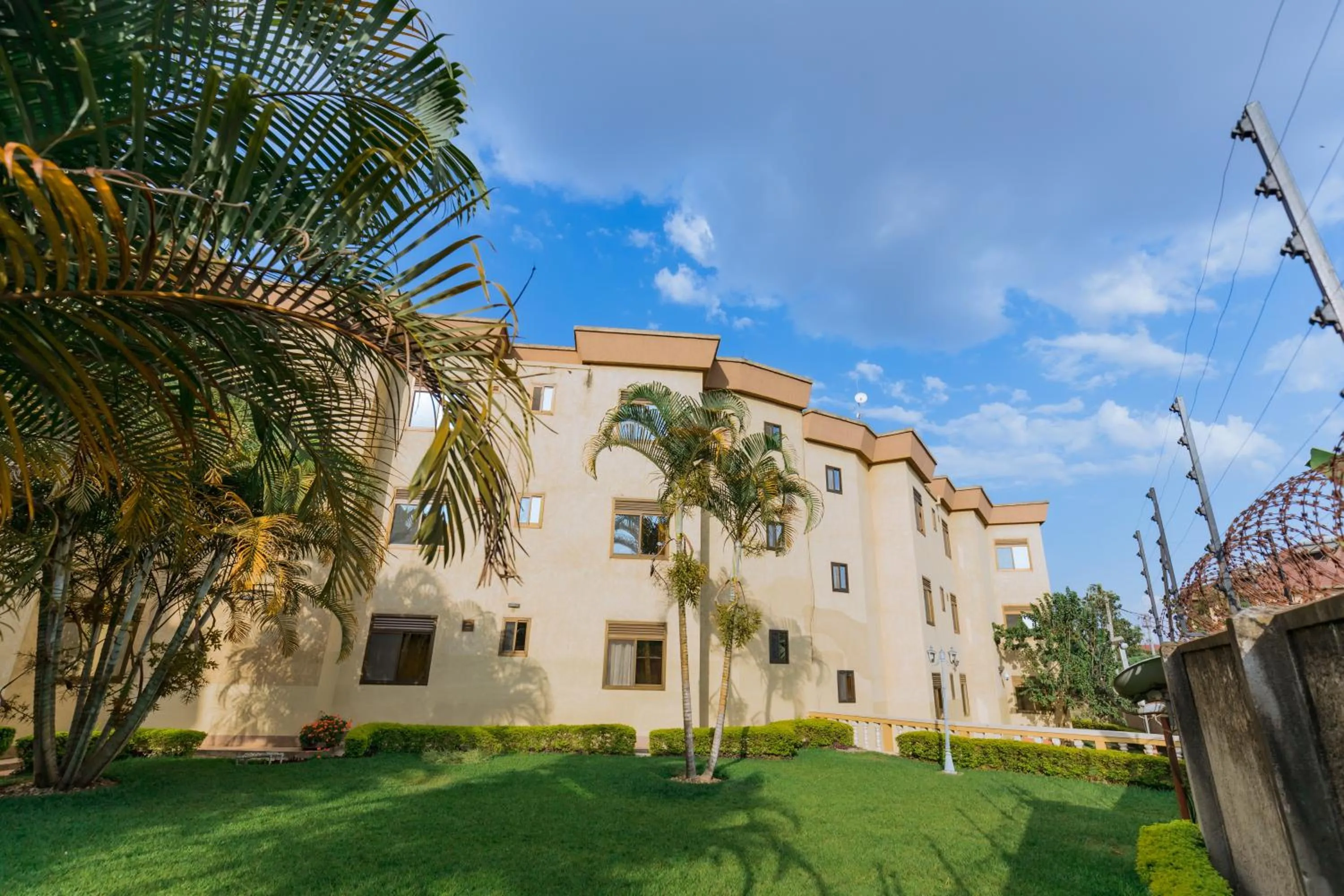 Garden in KAMI LUXURY APARTMENTS