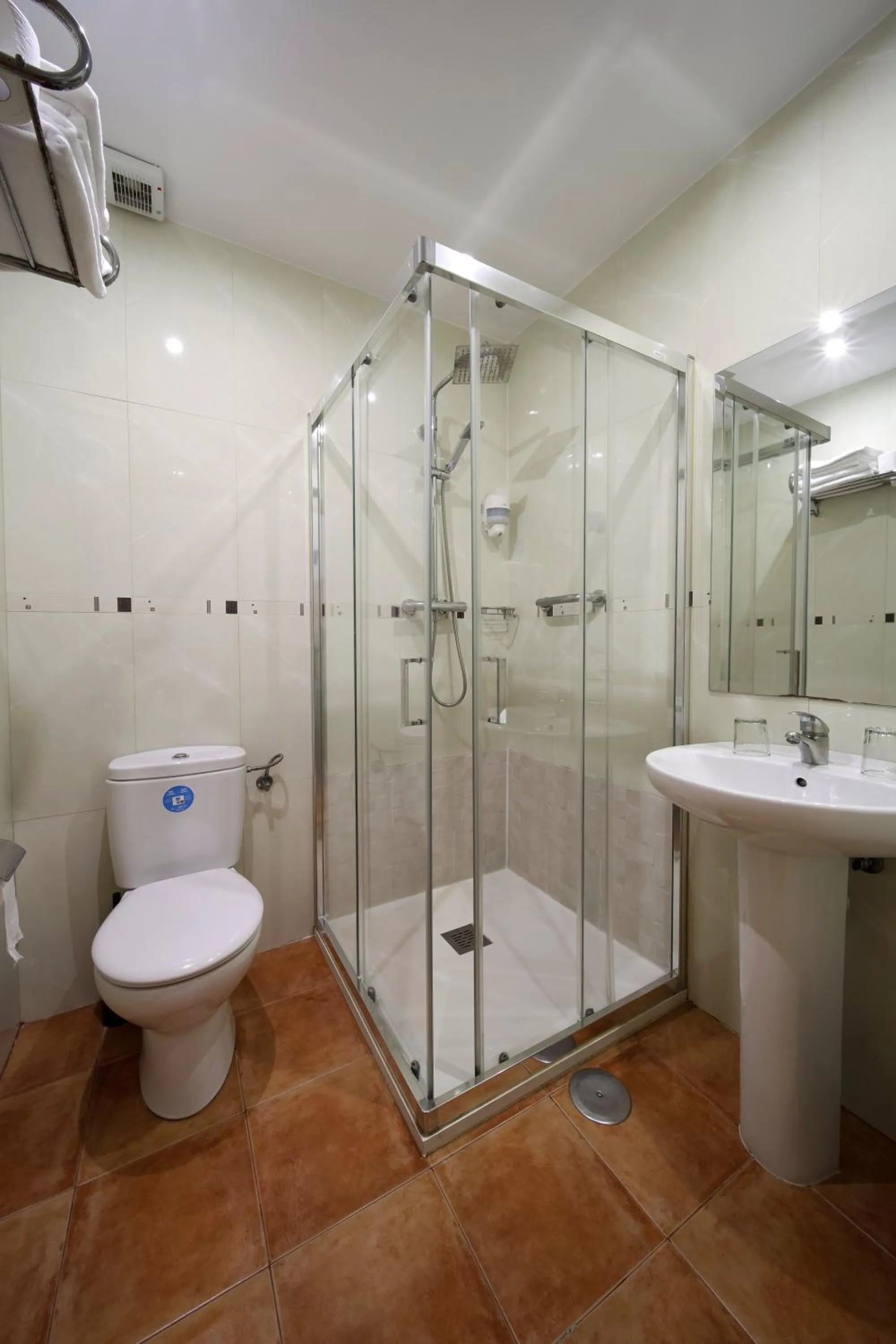 Shower in Hostal Las Fuentes