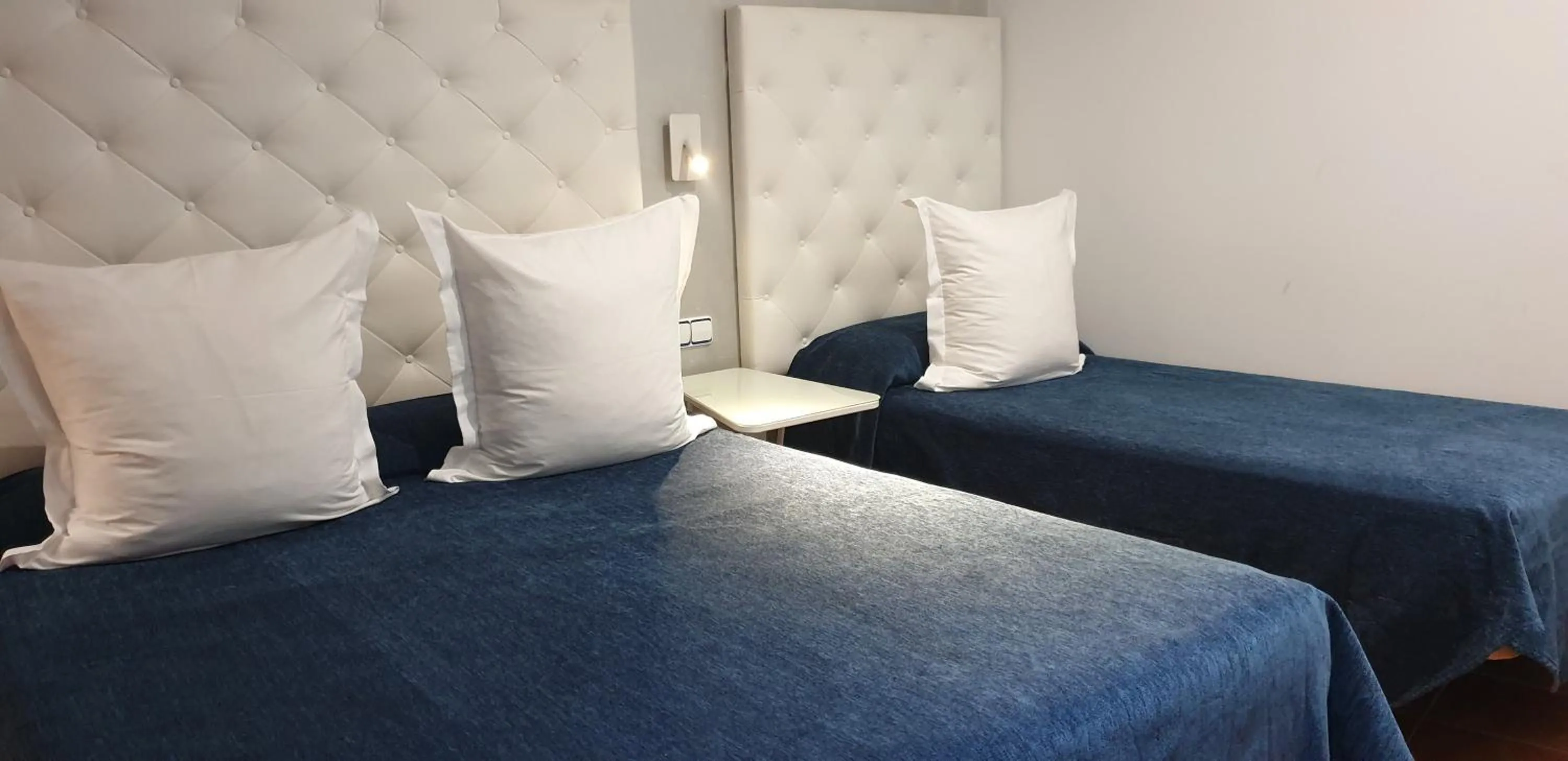 Bed in Hostal Las Fuentes