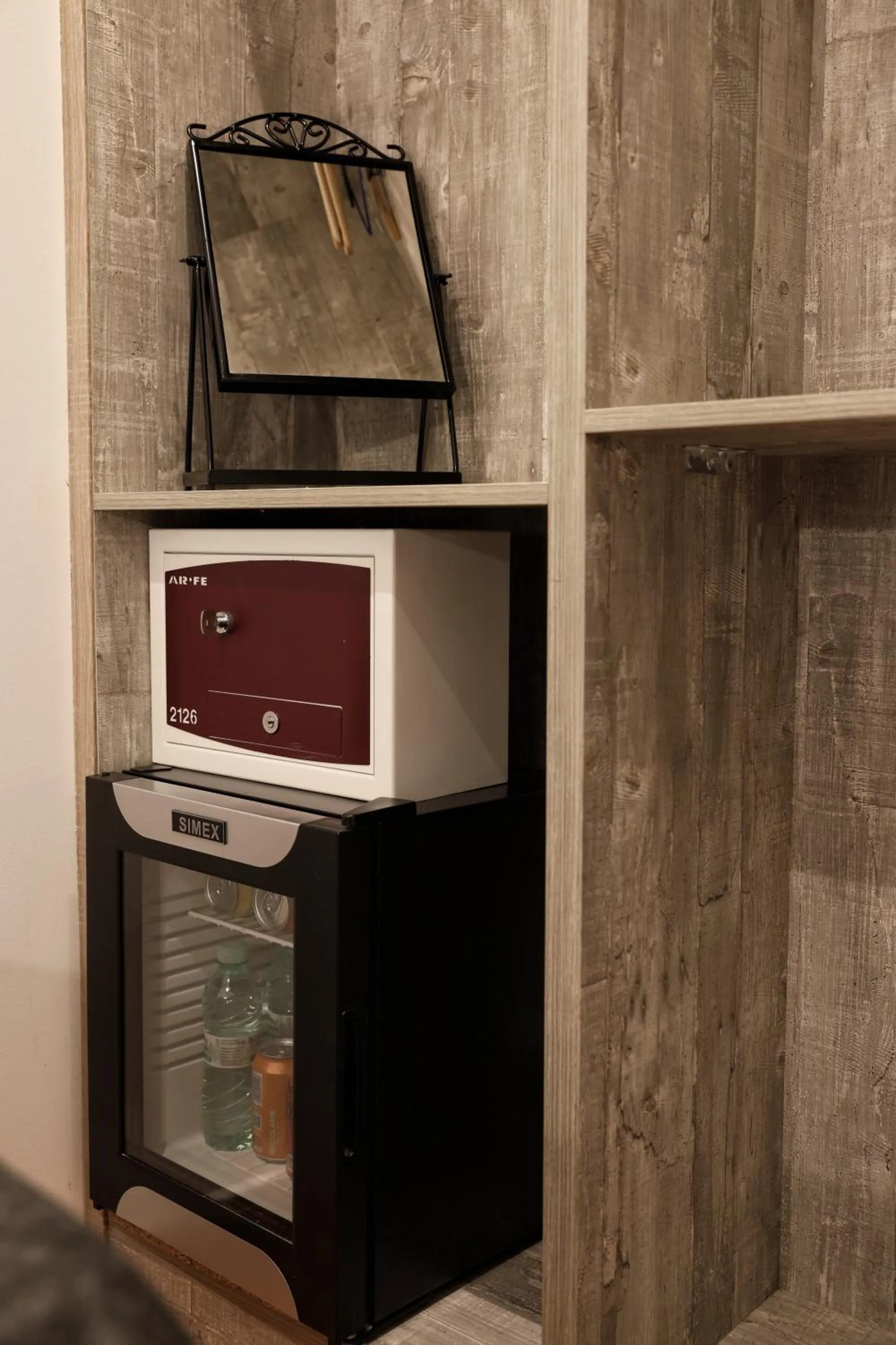 minibar in Hostal Las Fuentes