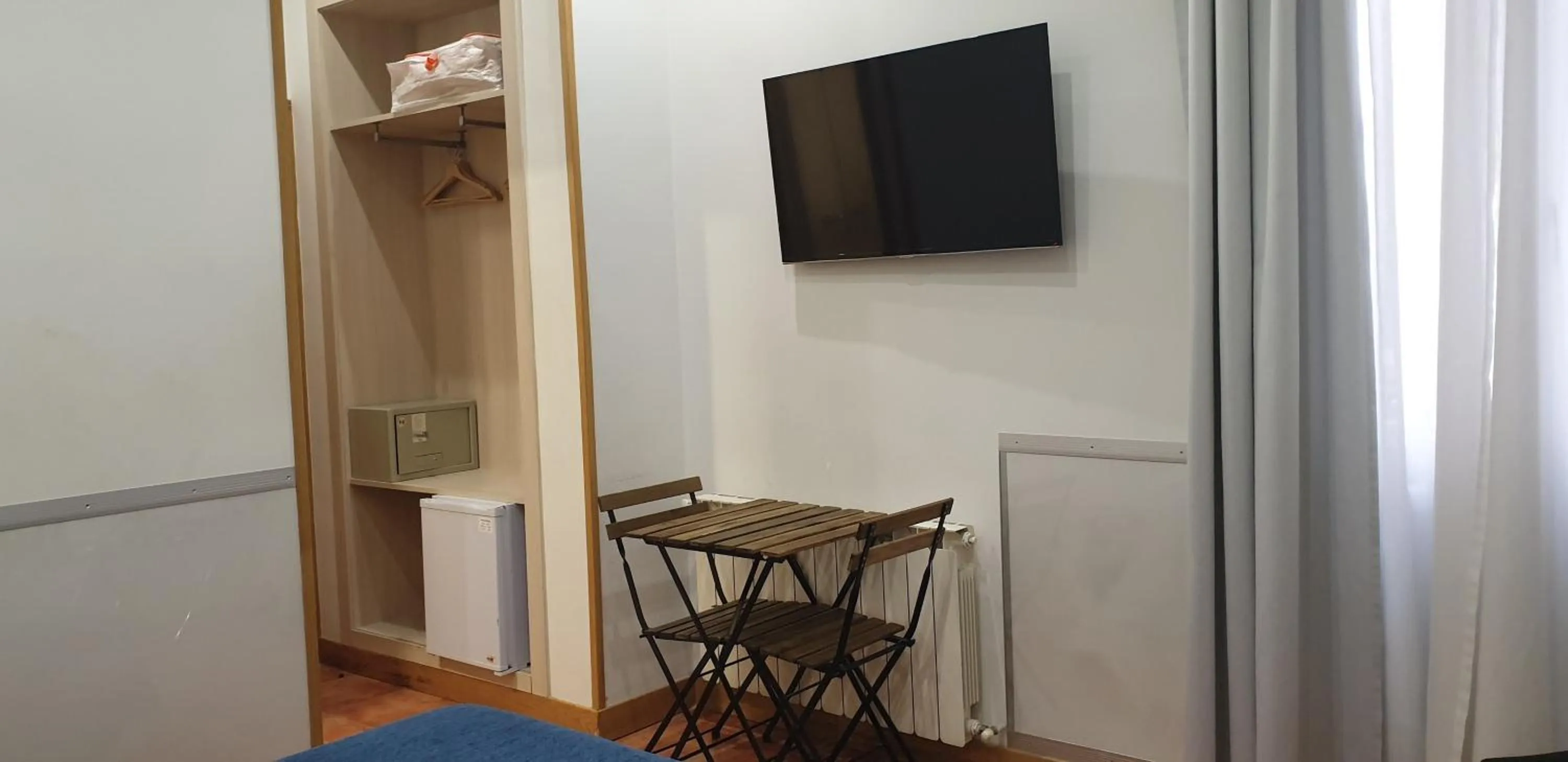 TV and multimedia in Hostal Las Fuentes