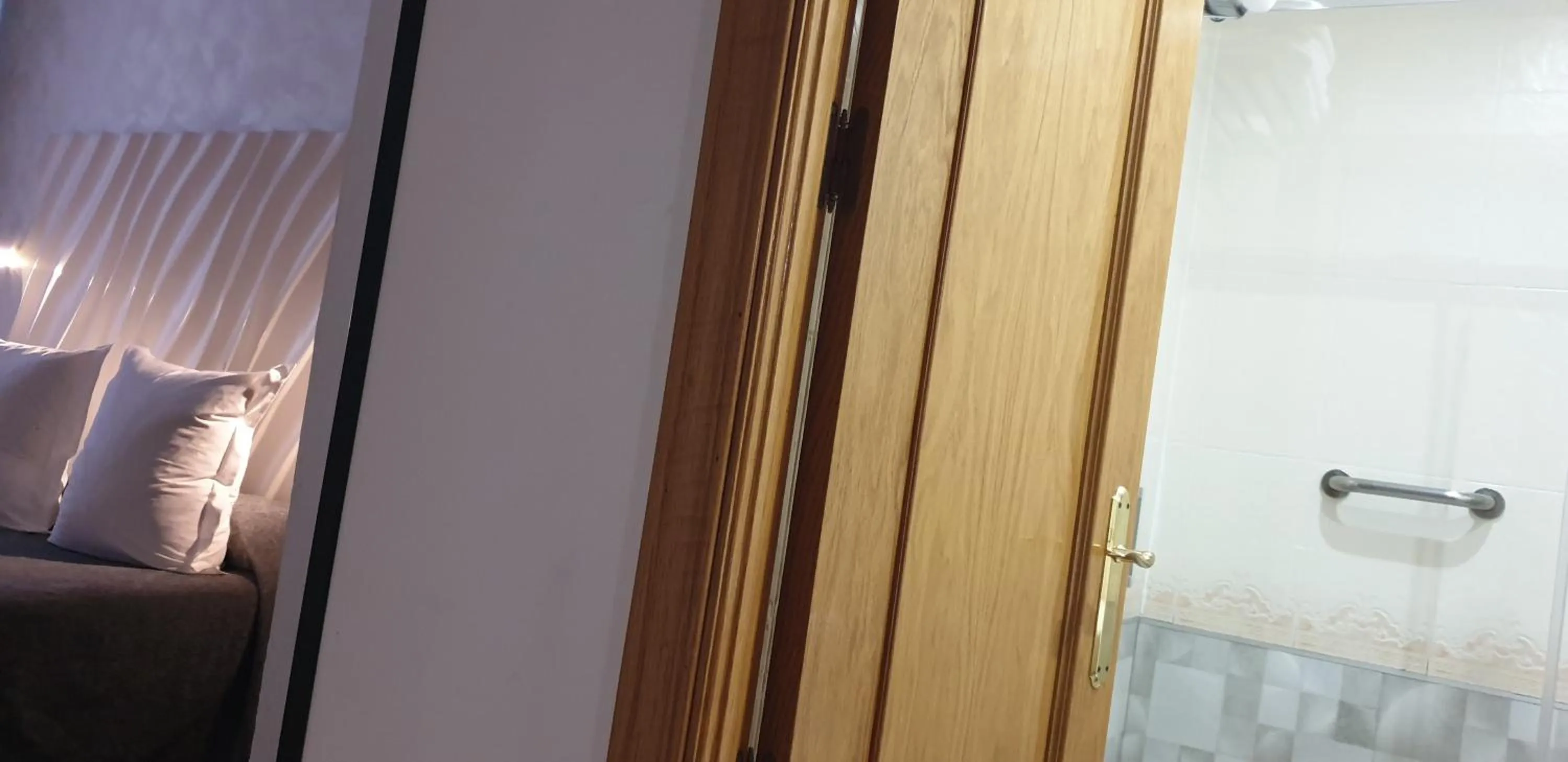 Shower in Hostal Las Fuentes