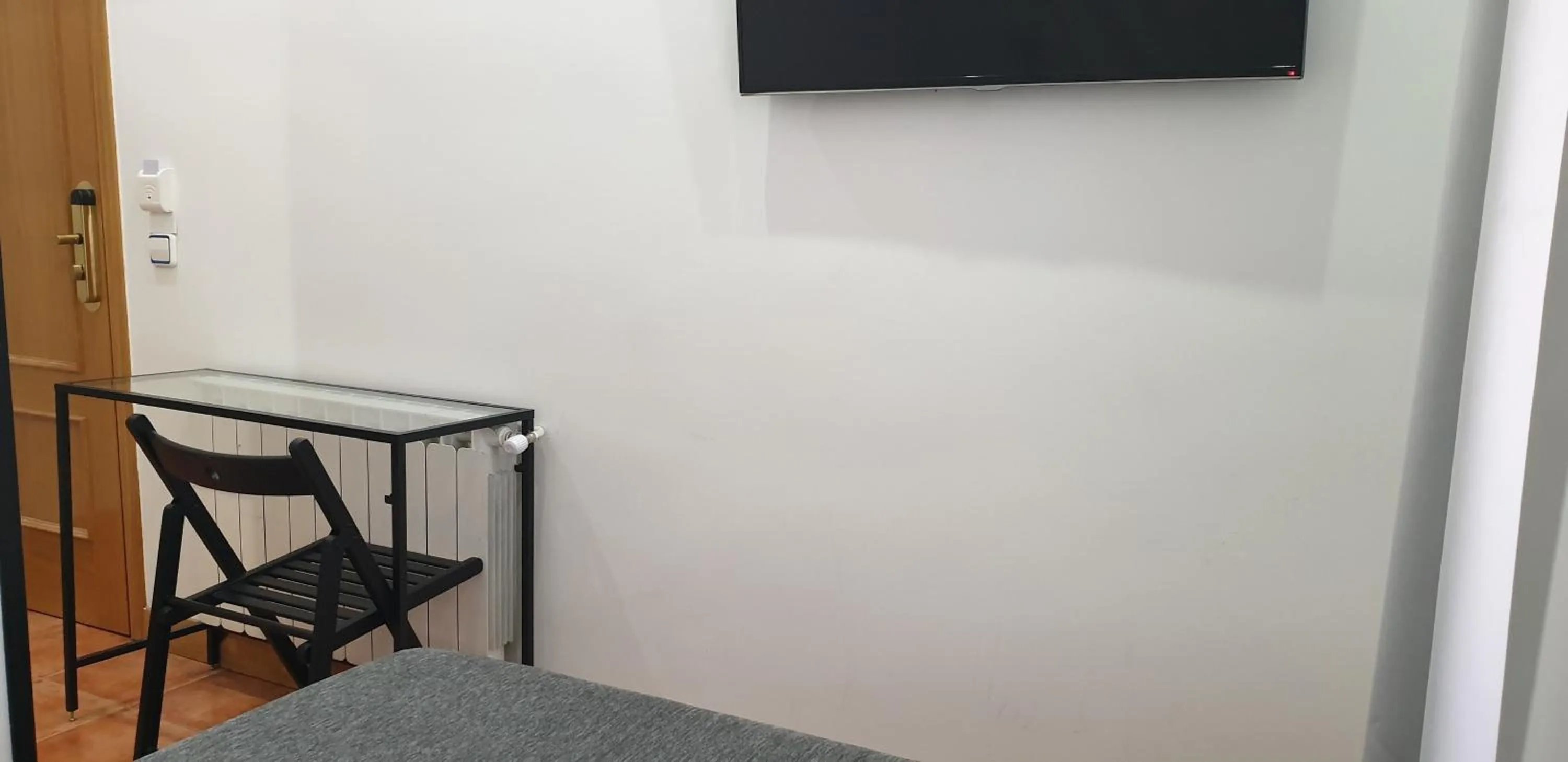 TV and multimedia in Hostal Las Fuentes