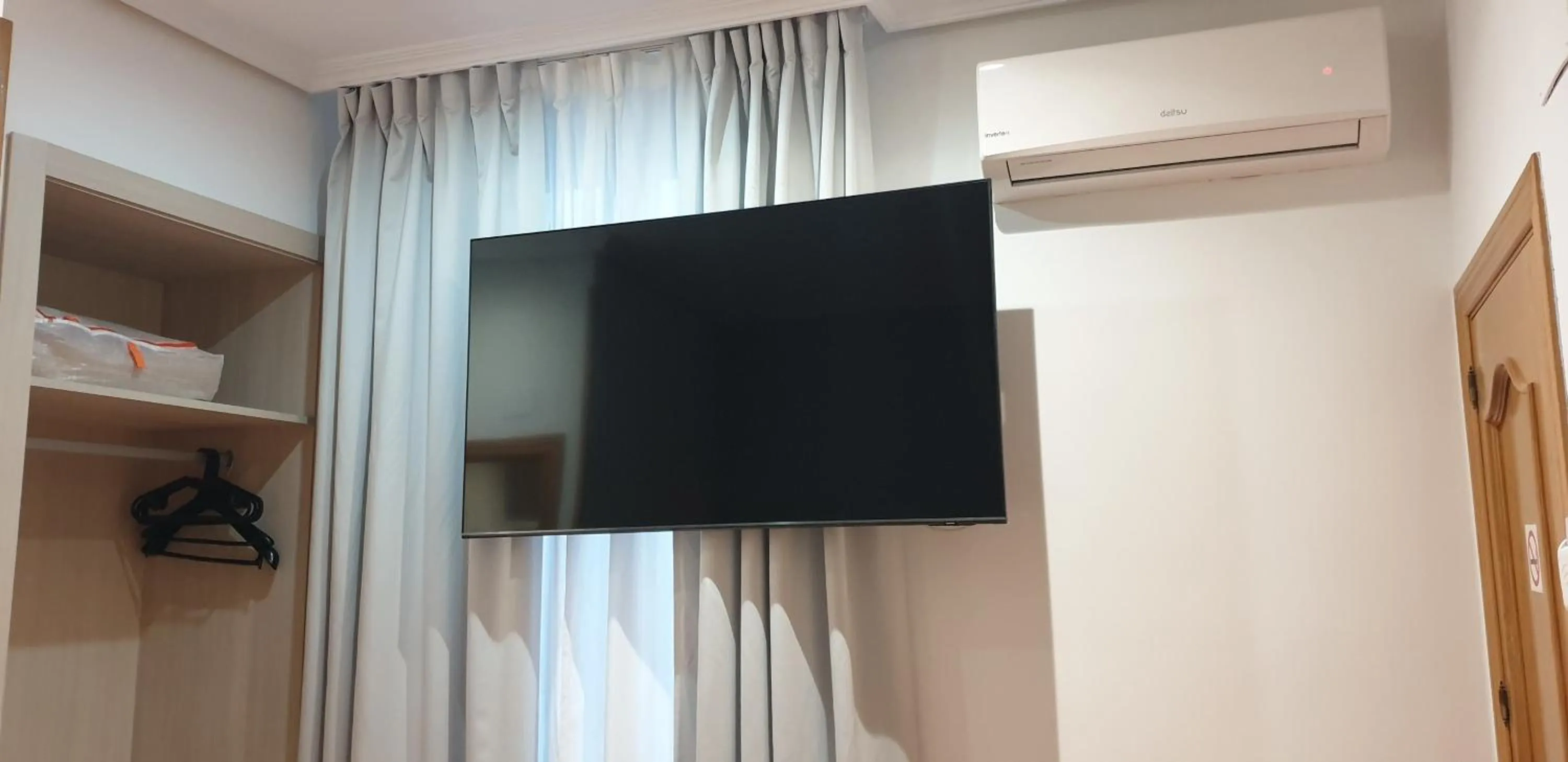 TV and multimedia in Hostal Las Fuentes